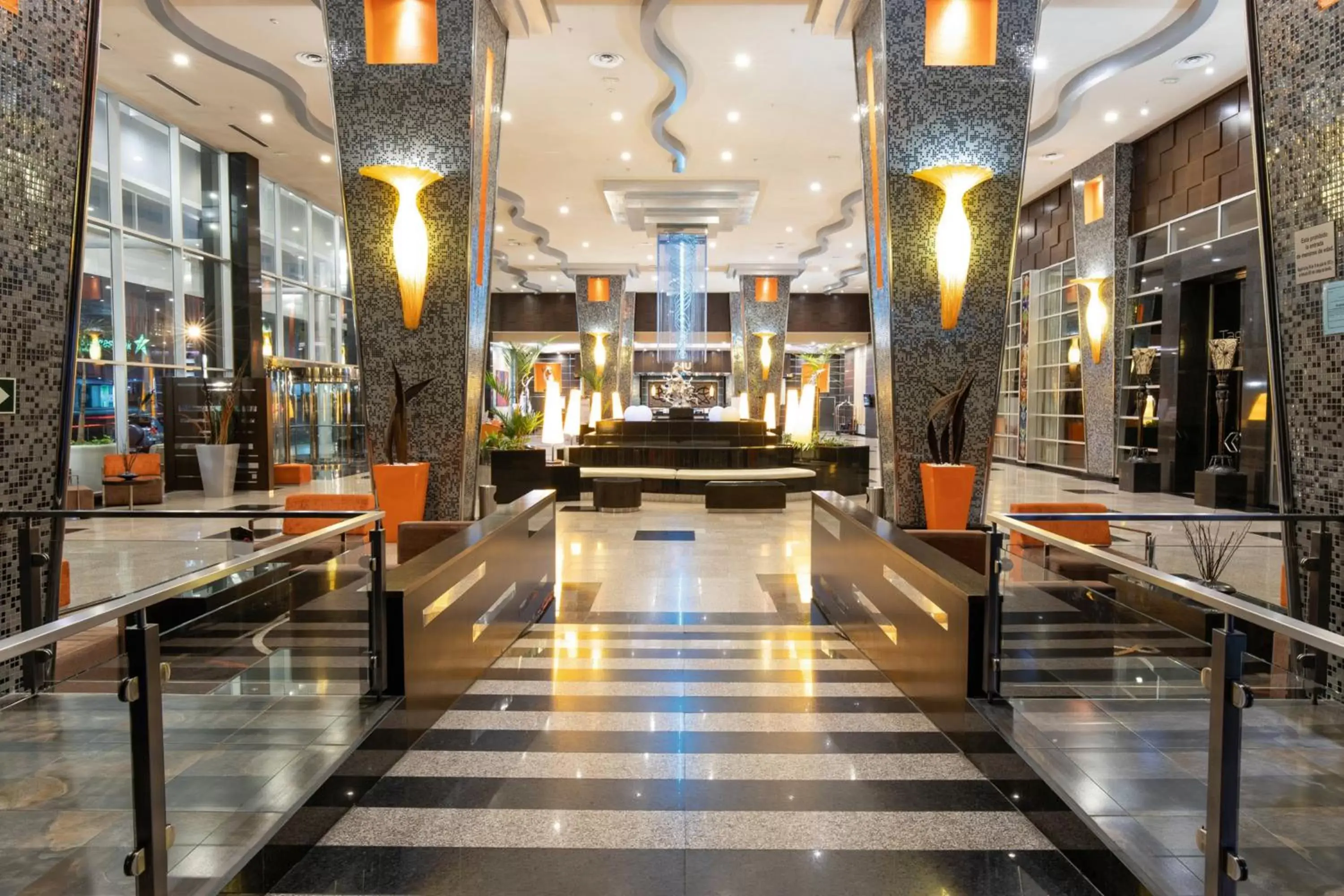 Lobby or reception in Riu Plaza Panamá Lobby or reception in Riu Plaza Panamá