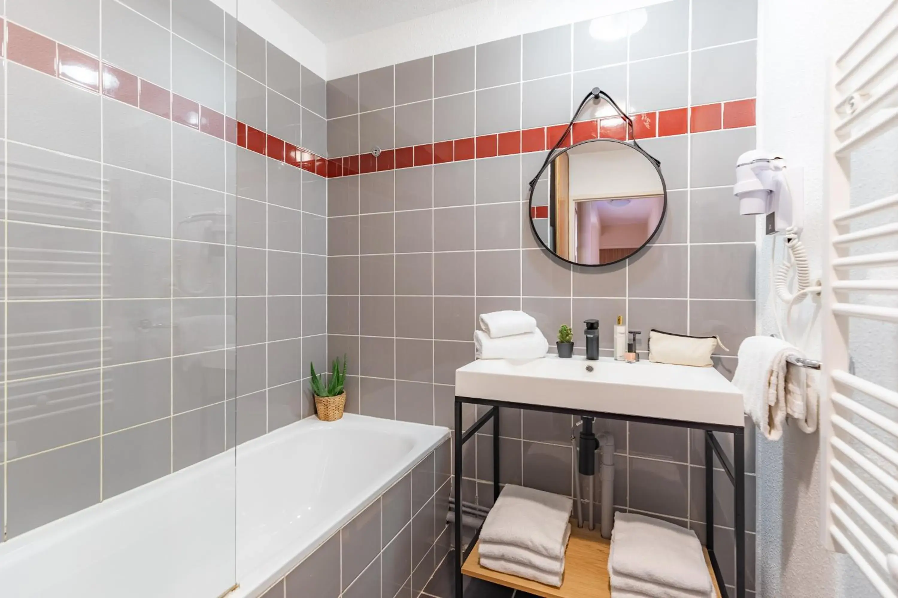 Bathroom in Appart'City Classic Toulouse Saint-Simon Bathroom in Appart'City Classic Toulouse Saint-Simon