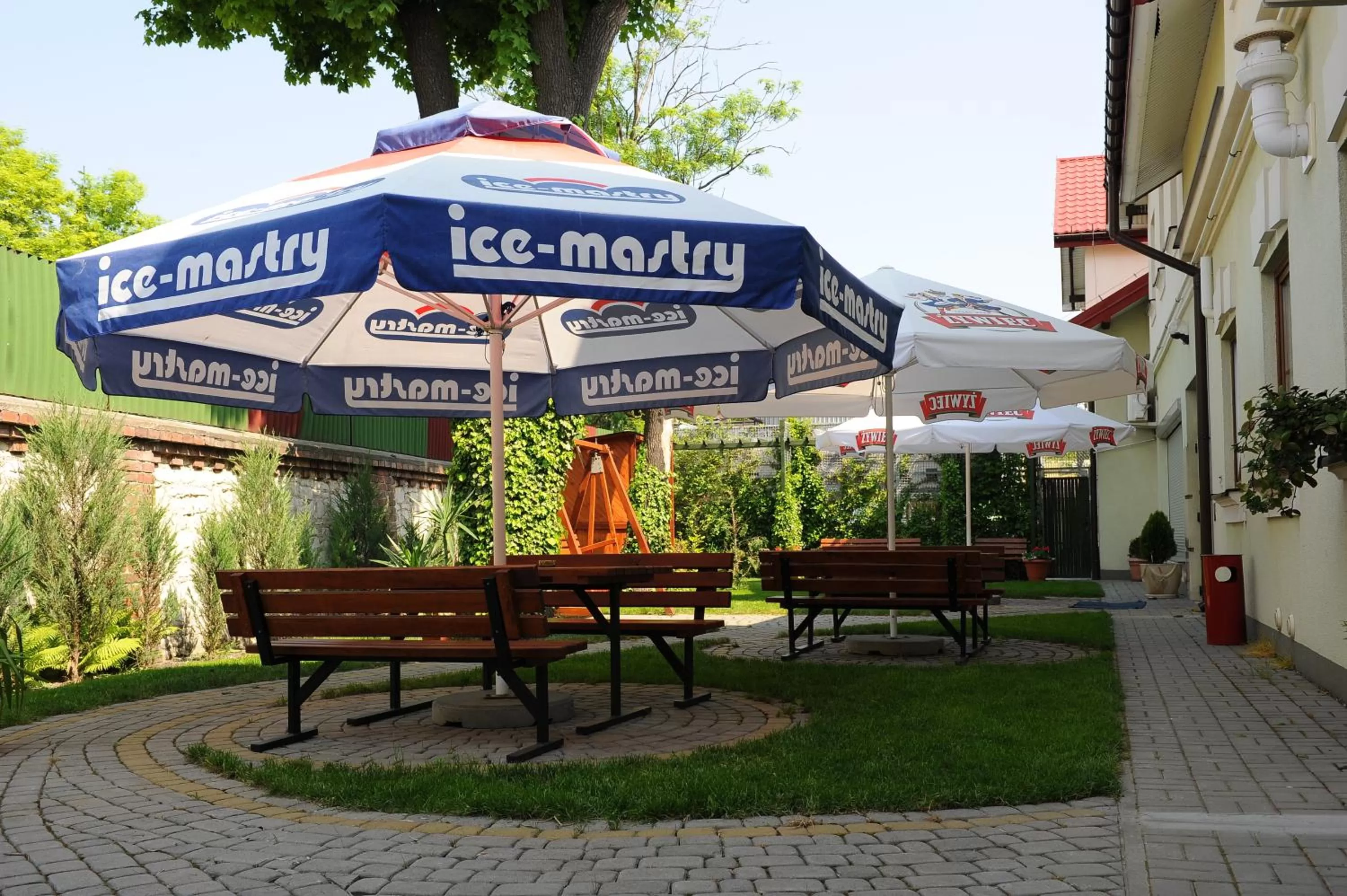 Garden in Hotel Duet