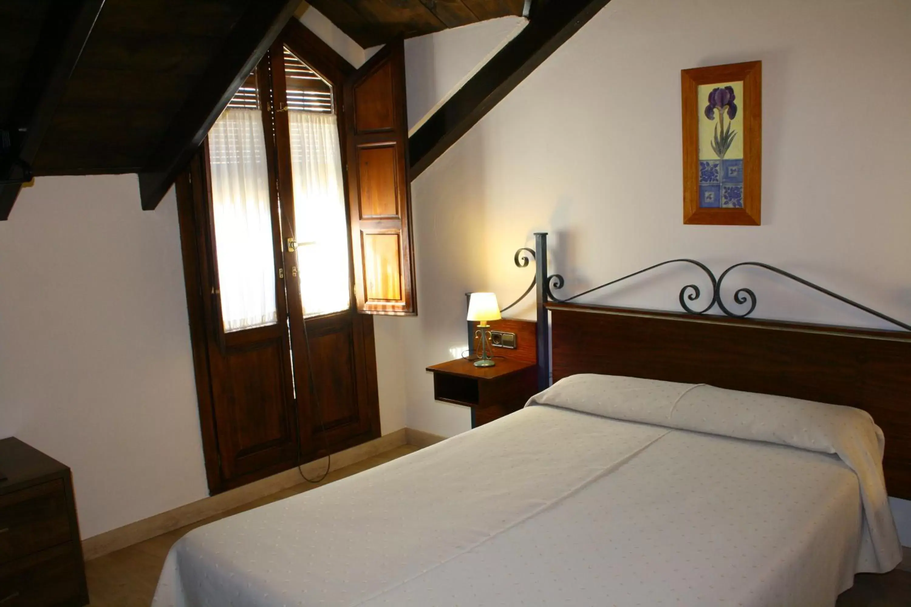 Photo of the whole room, Bed in Hotel Rural Huerta del Laurel