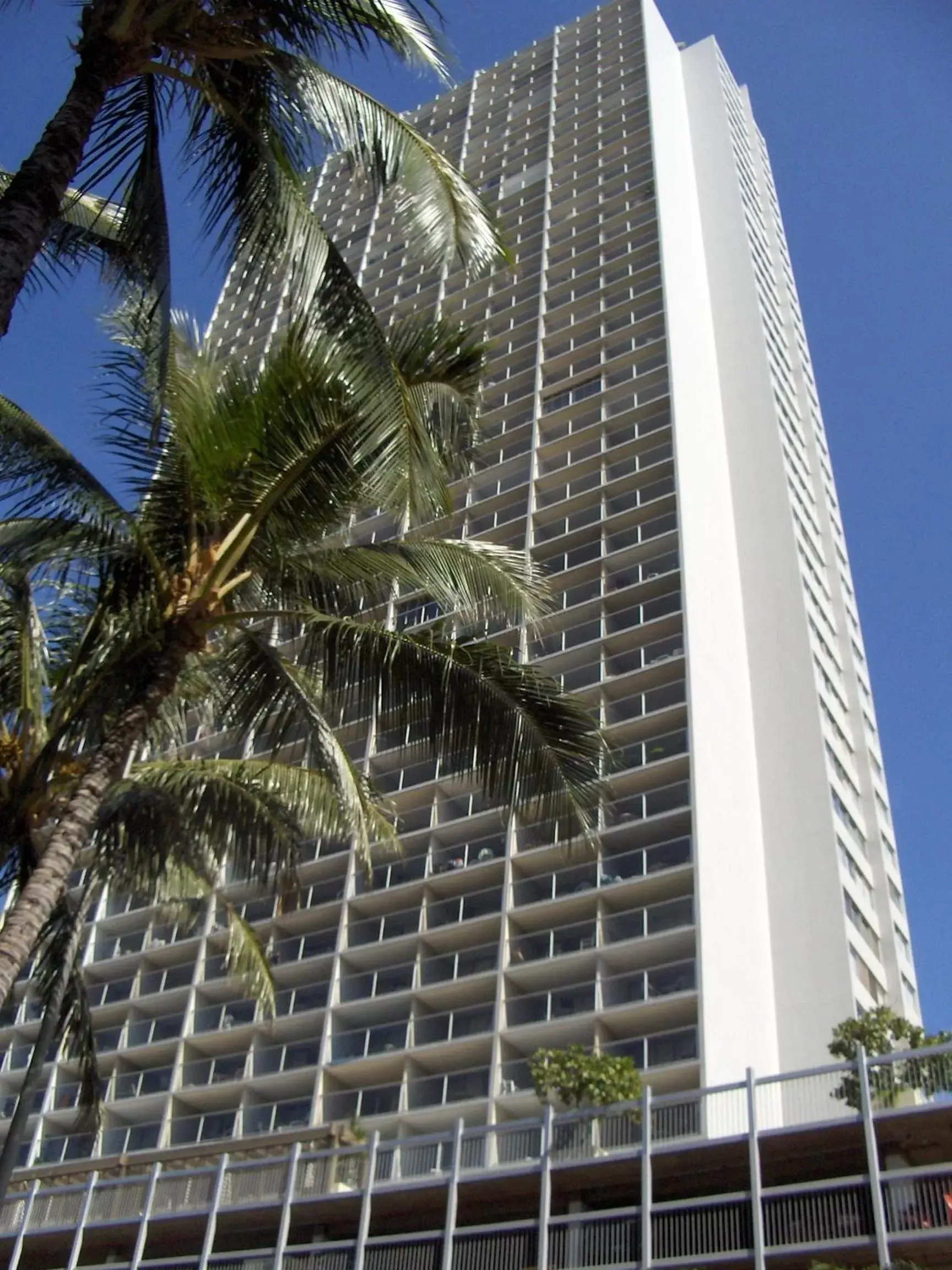 Facade/entrance, Property Building in Aqua Skyline at Island Colony