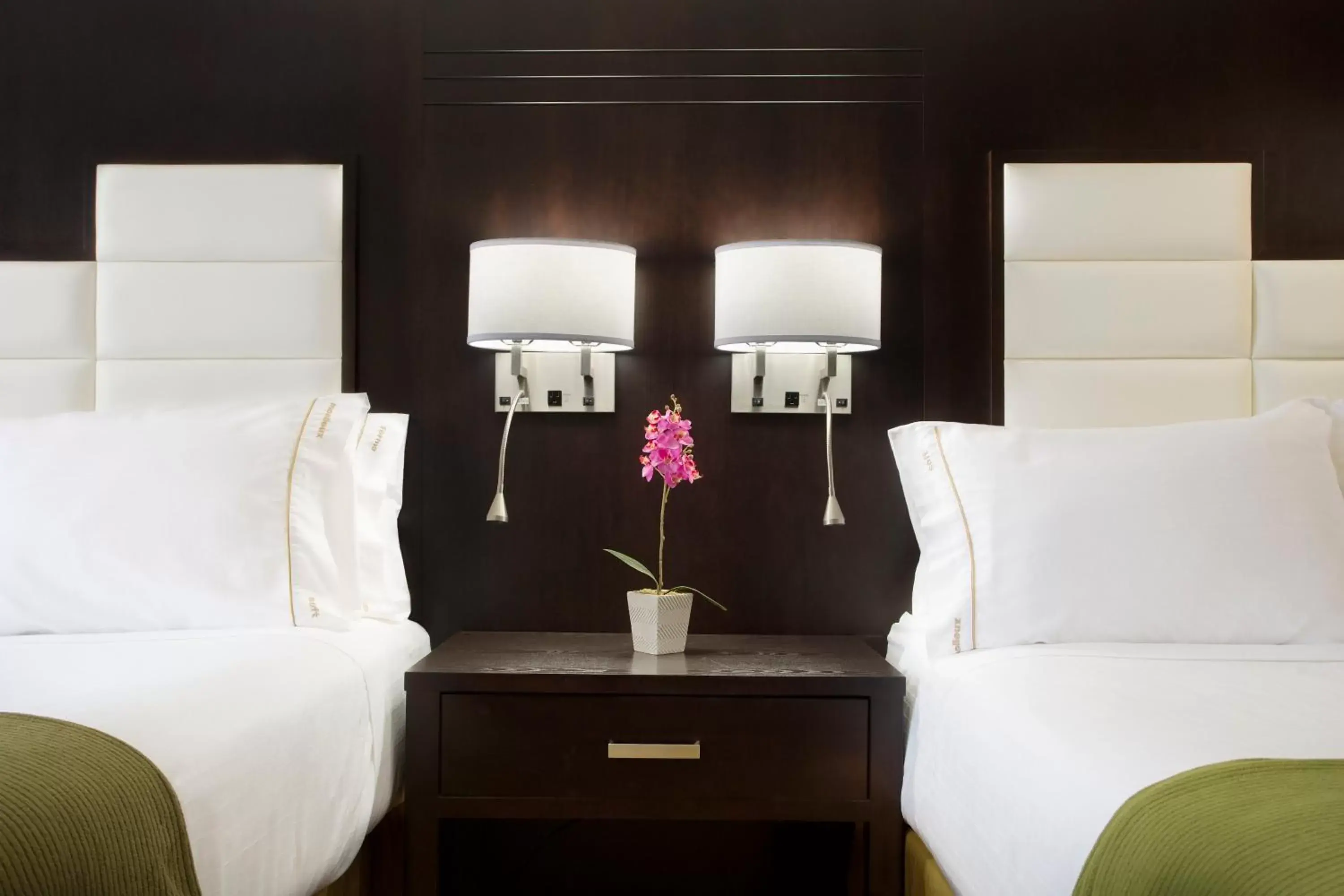 Queen Room with Two Queen Beds in Holiday Inn Express Hotel & Suites Ottawa West-Nepean, an IHG Hotel Queen Room with Two Queen Beds in Holiday Inn Express Hotel & Suites Ottawa West-Nepean, an IHG Hotel