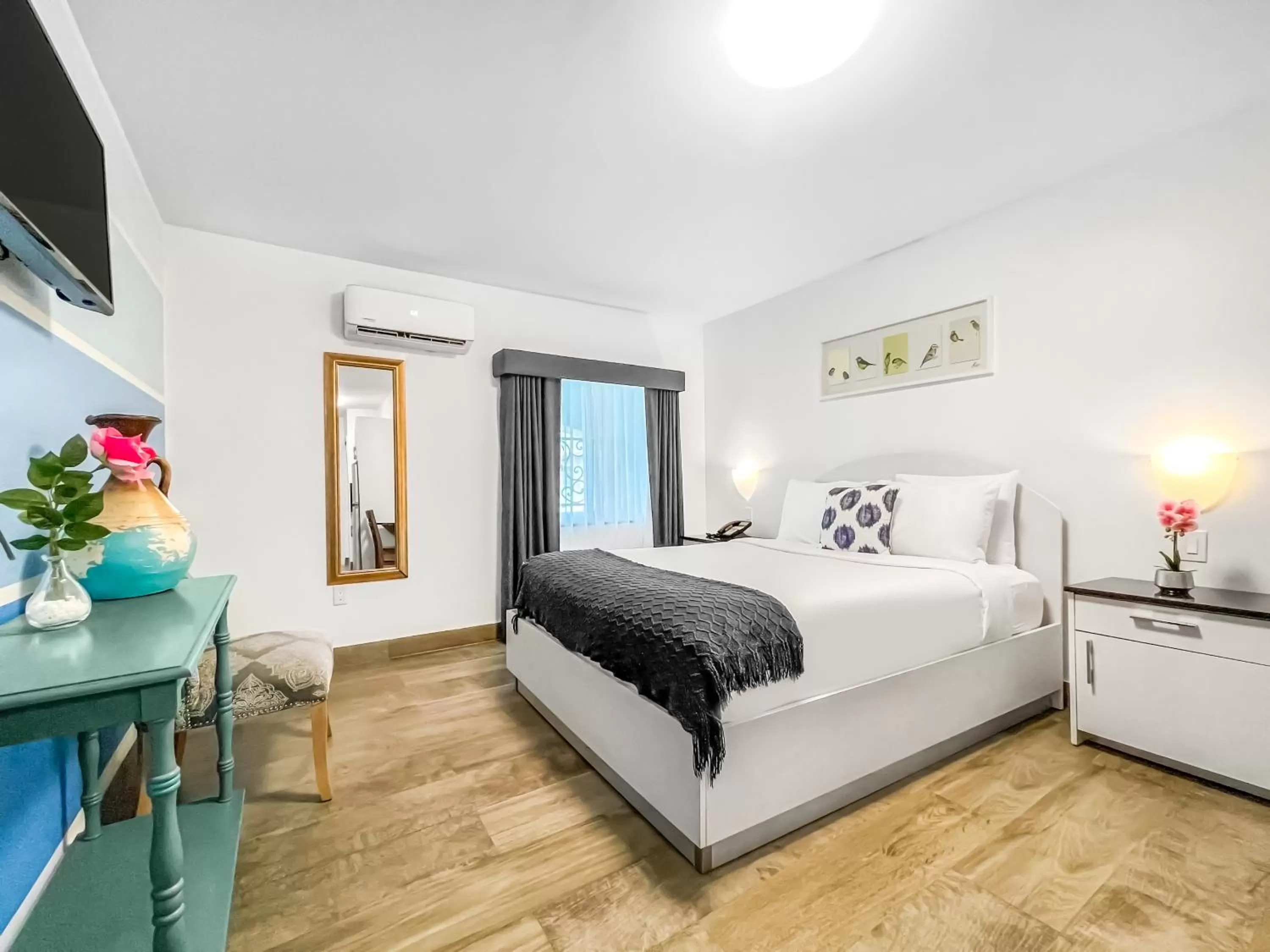 Bed in Casa Pellegrino Boutique Hotel