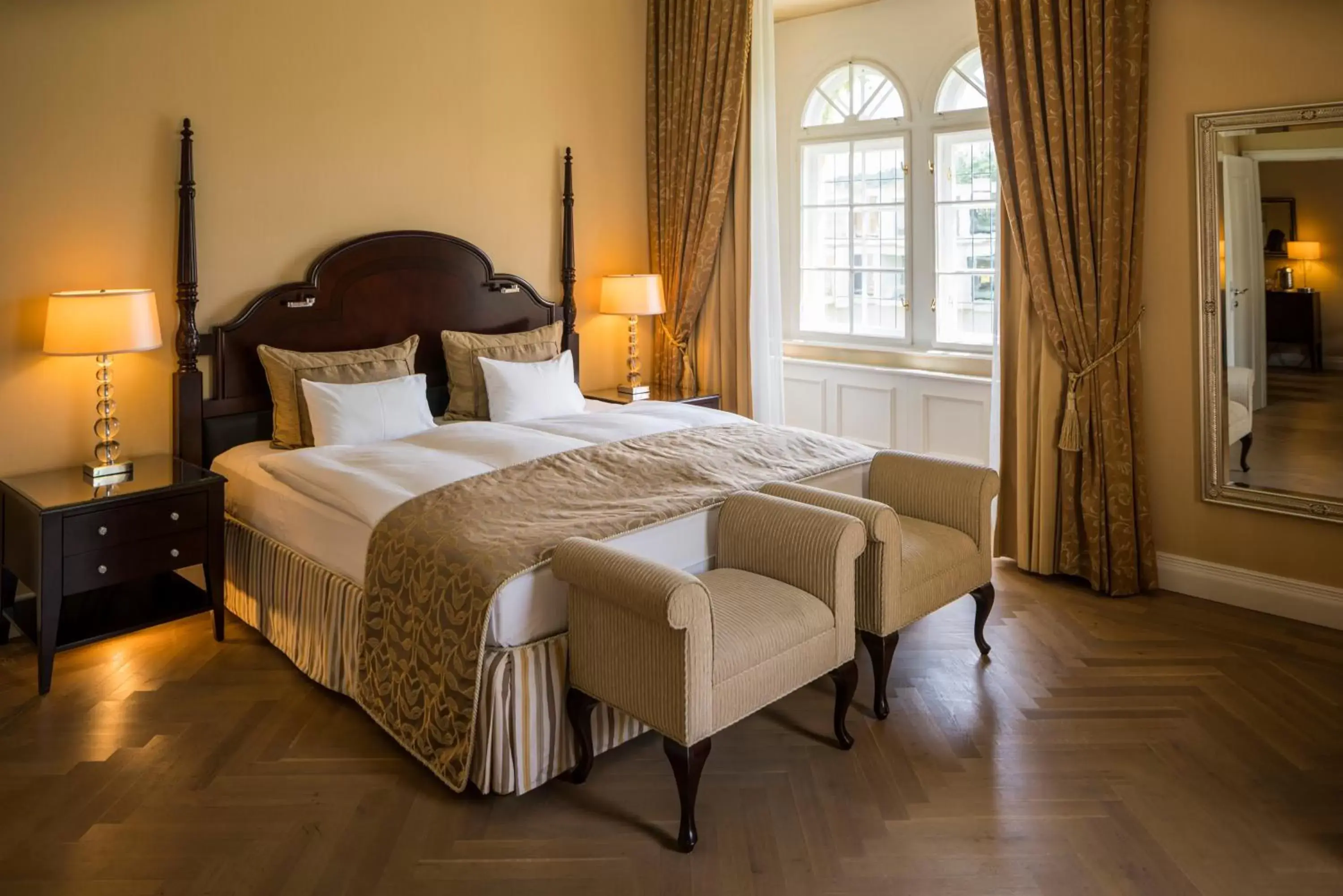 Deluxe Room in Falkensteiner Schlosshotel Velden – The Leading Hotels of the World