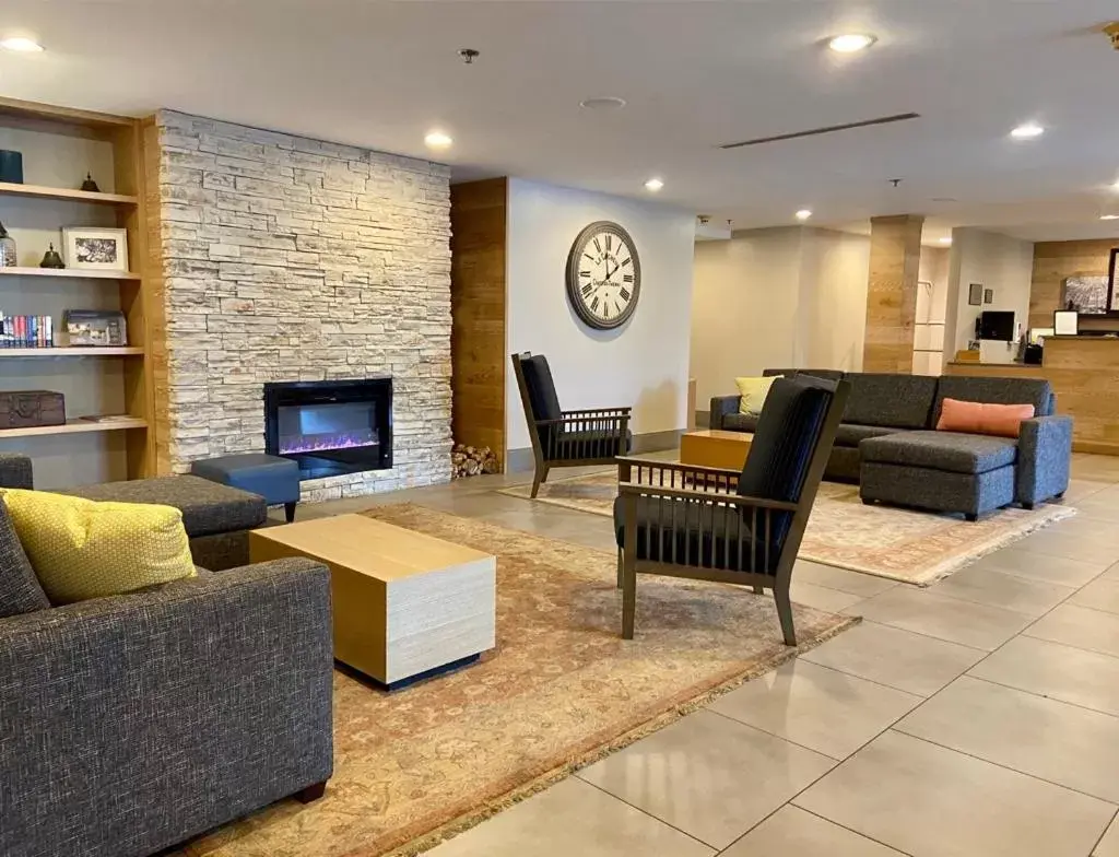 Lobby or reception, Seating Area in Country Inn & Suites by Radisson, Jackson, TN