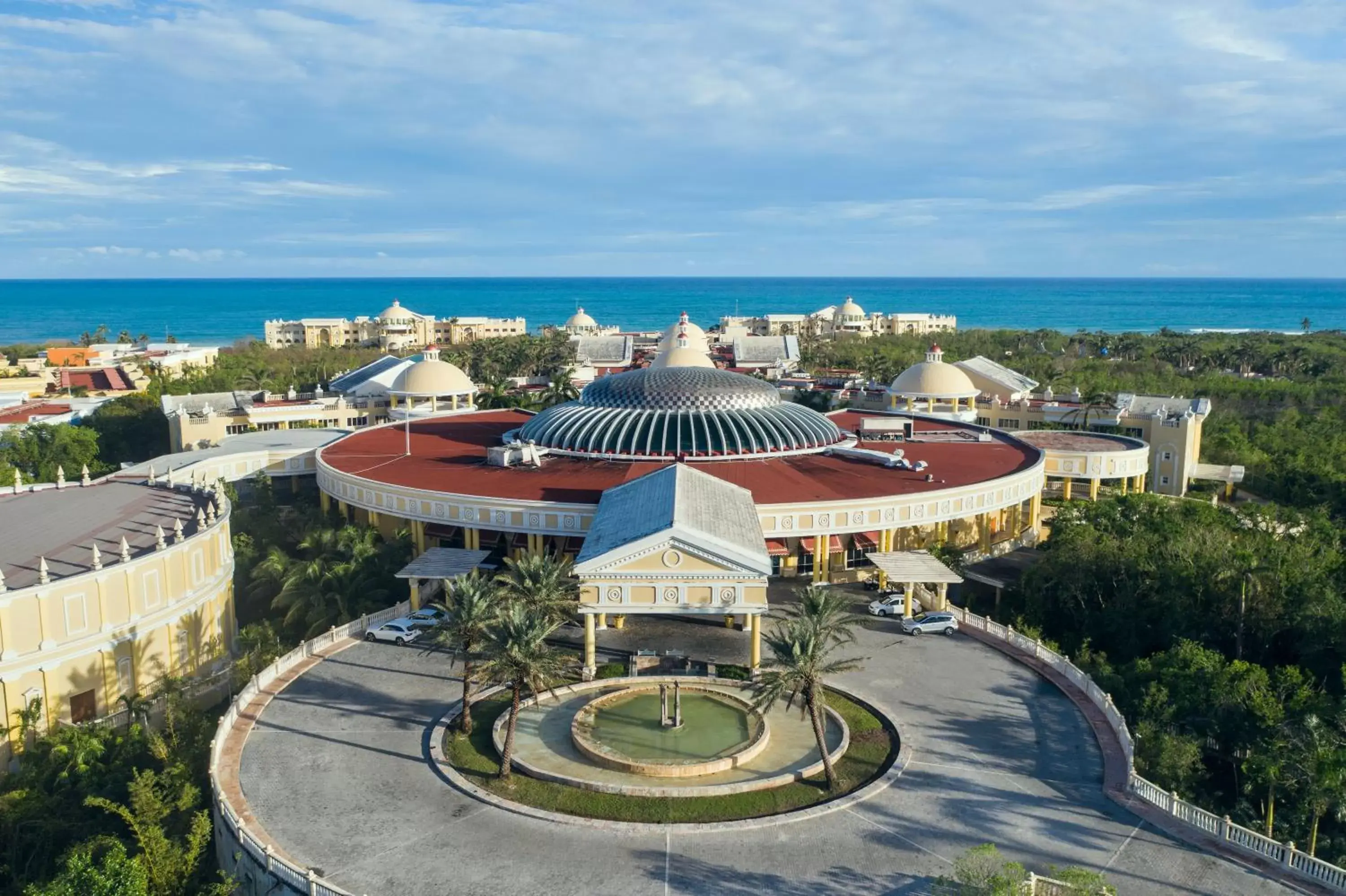 Bird's eye view, Bird's-eye View in Iberostar Grand Paraíso