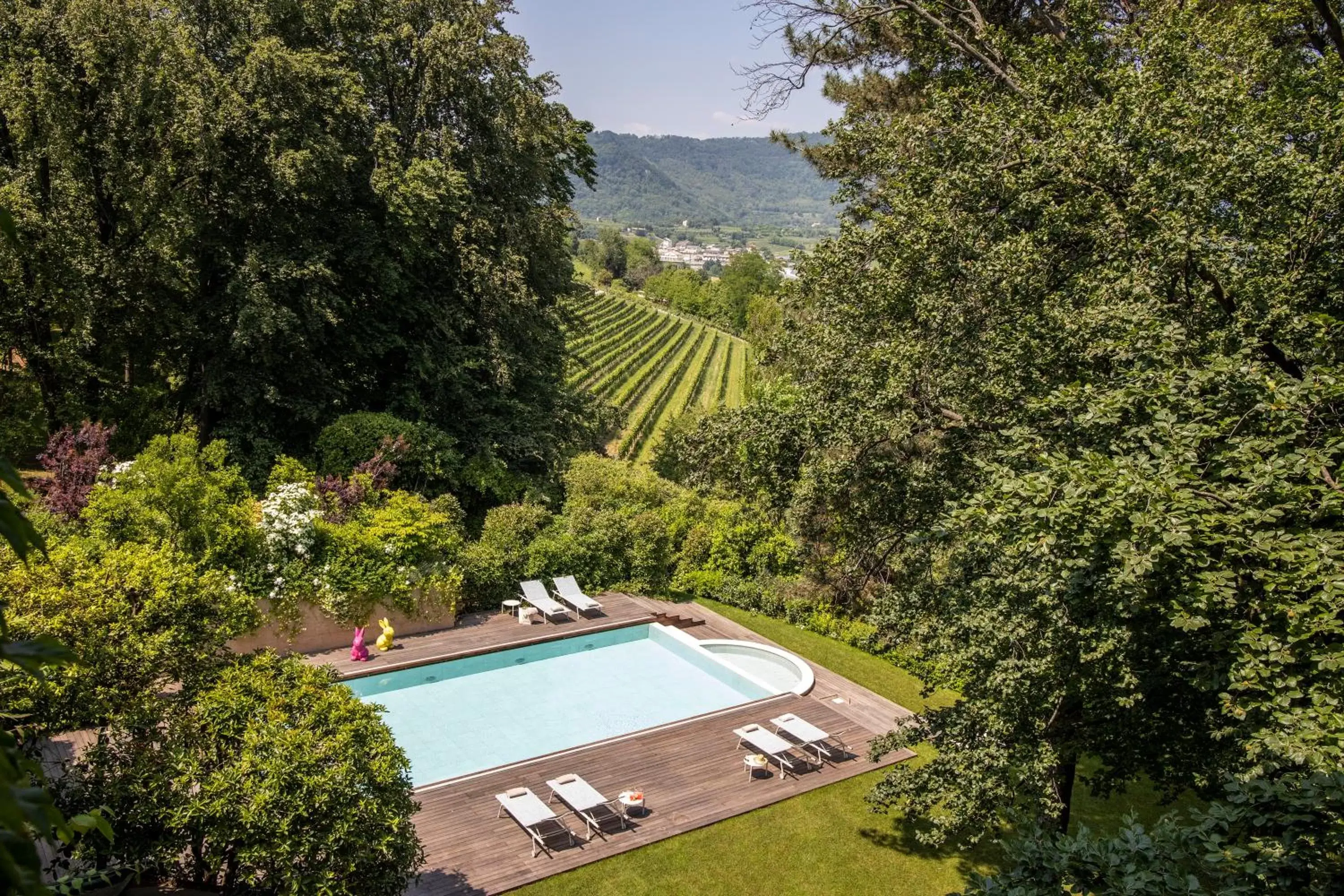 Pool View in L'Albereta Relais & Chateaux