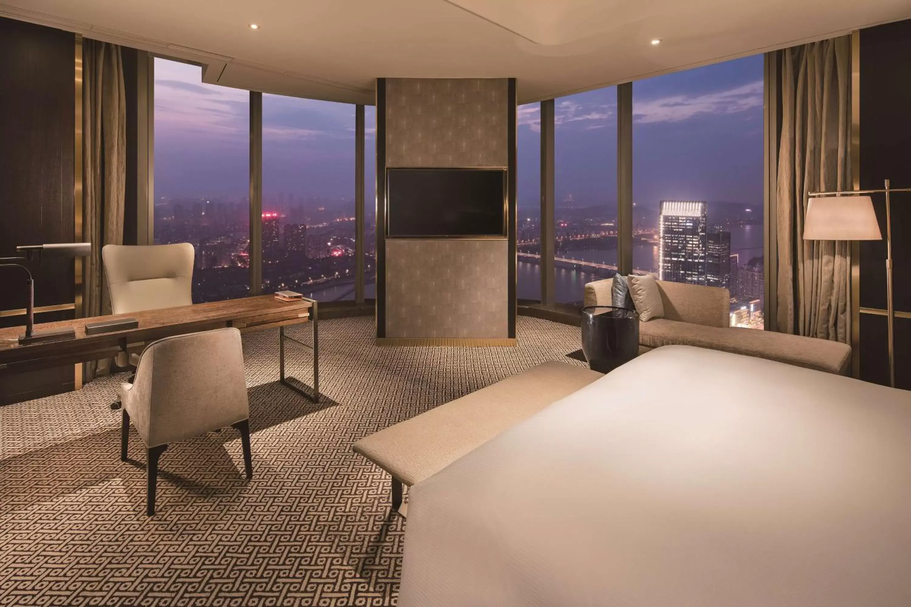 Bedroom, Seating Area in Hilton Fuzhou