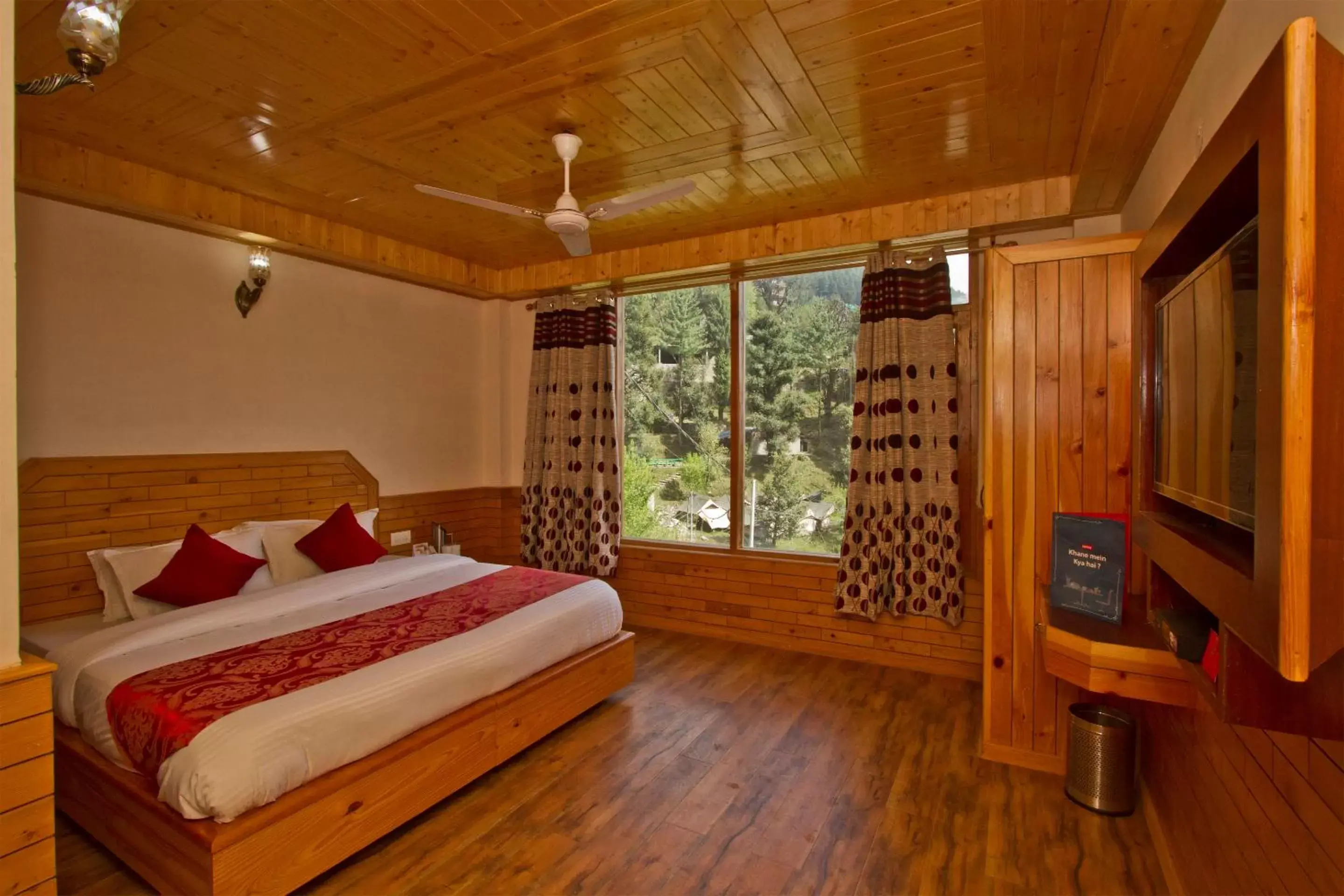 Deluxe Double Room in Namaste Inn Beas Valley Deluxe Double Room in Namaste Inn Beas Valley