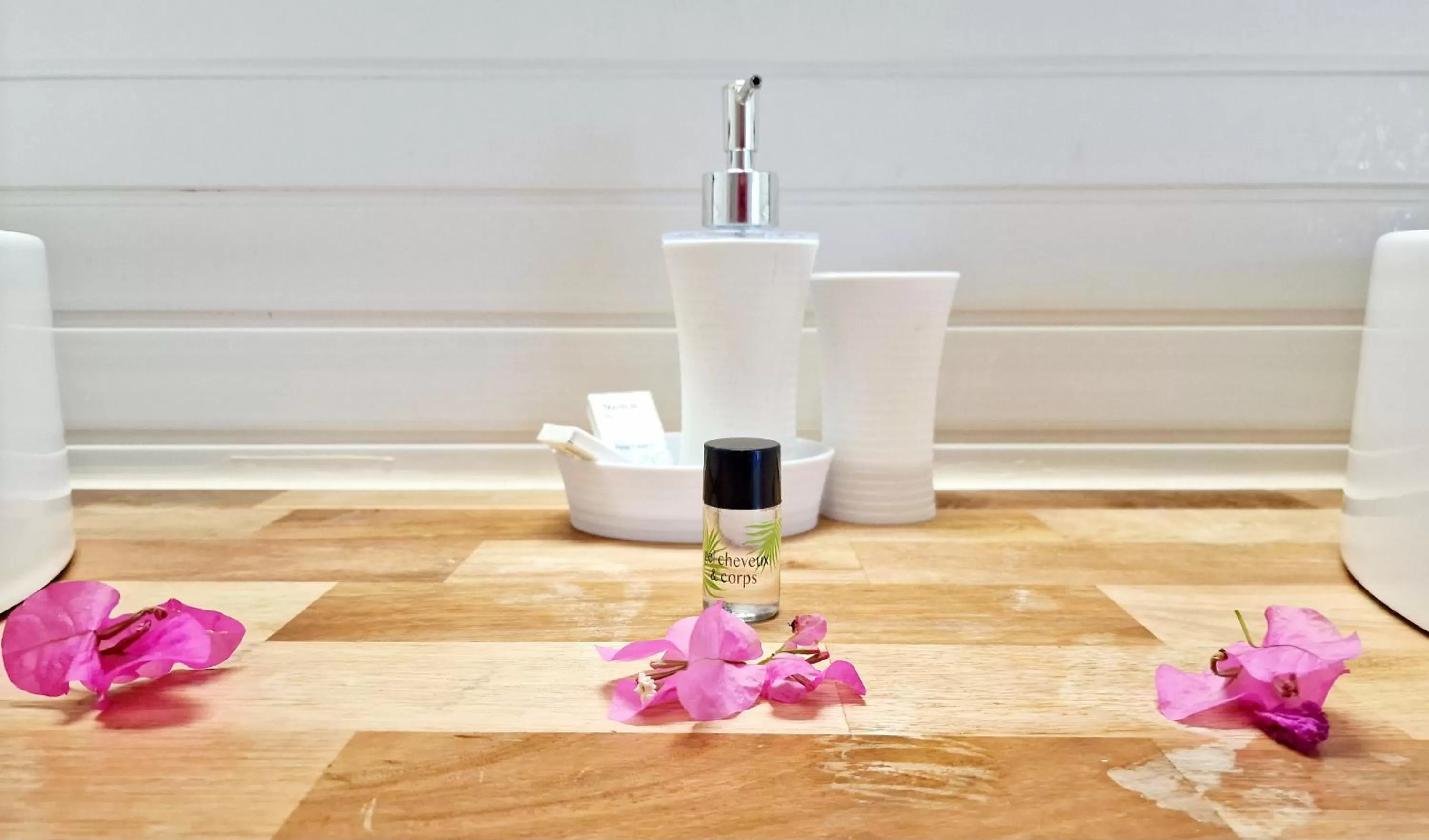 Bathroom in Hotel Le Manguier