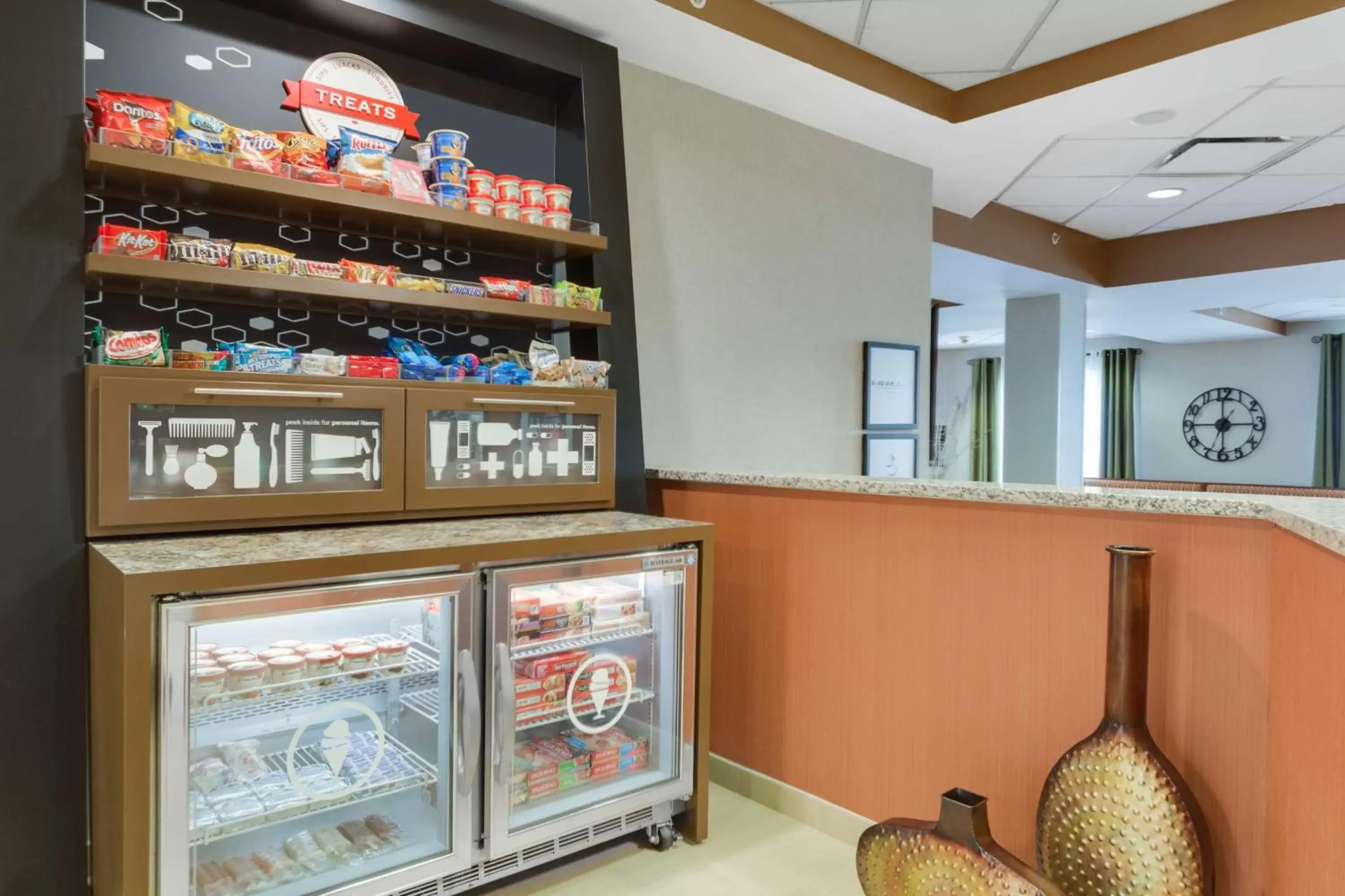 Dining area in Hampton Inn Pittsburgh/West Mifflin