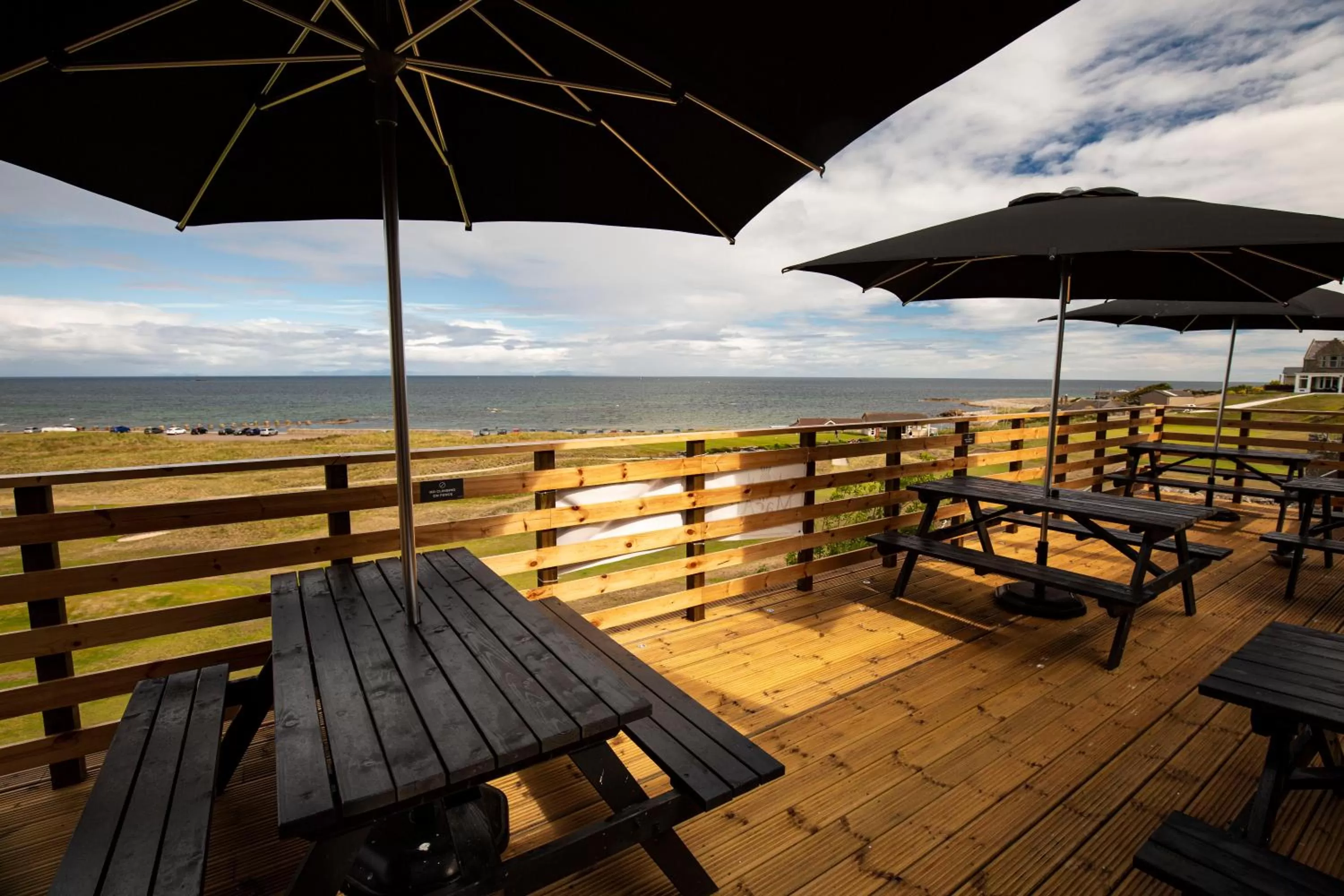 Restaurant/places to eat in GOLF View Hotel & Macintosh Restaurant