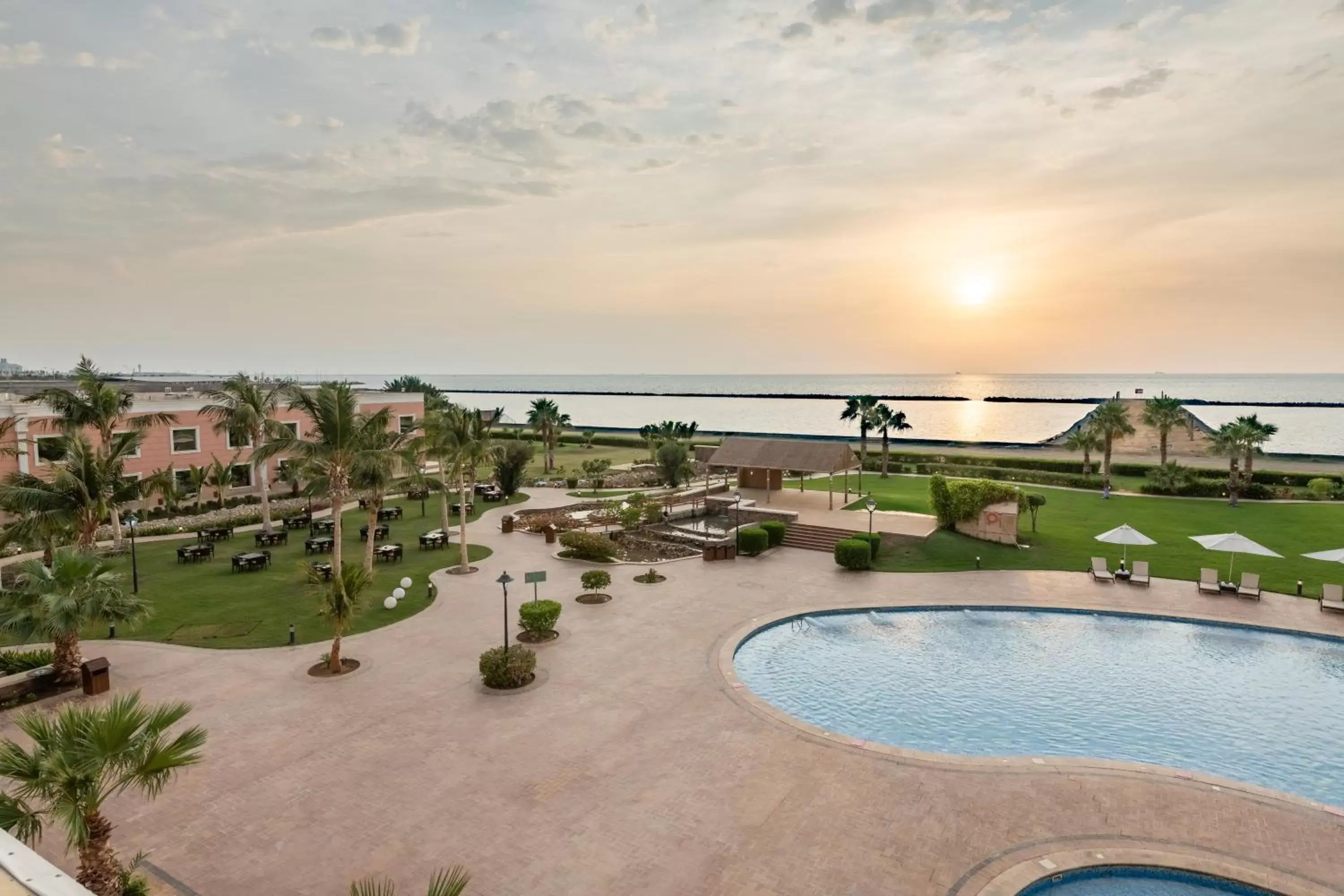 Garden, Swimming Pool in Radisson Blu Resort Jizan