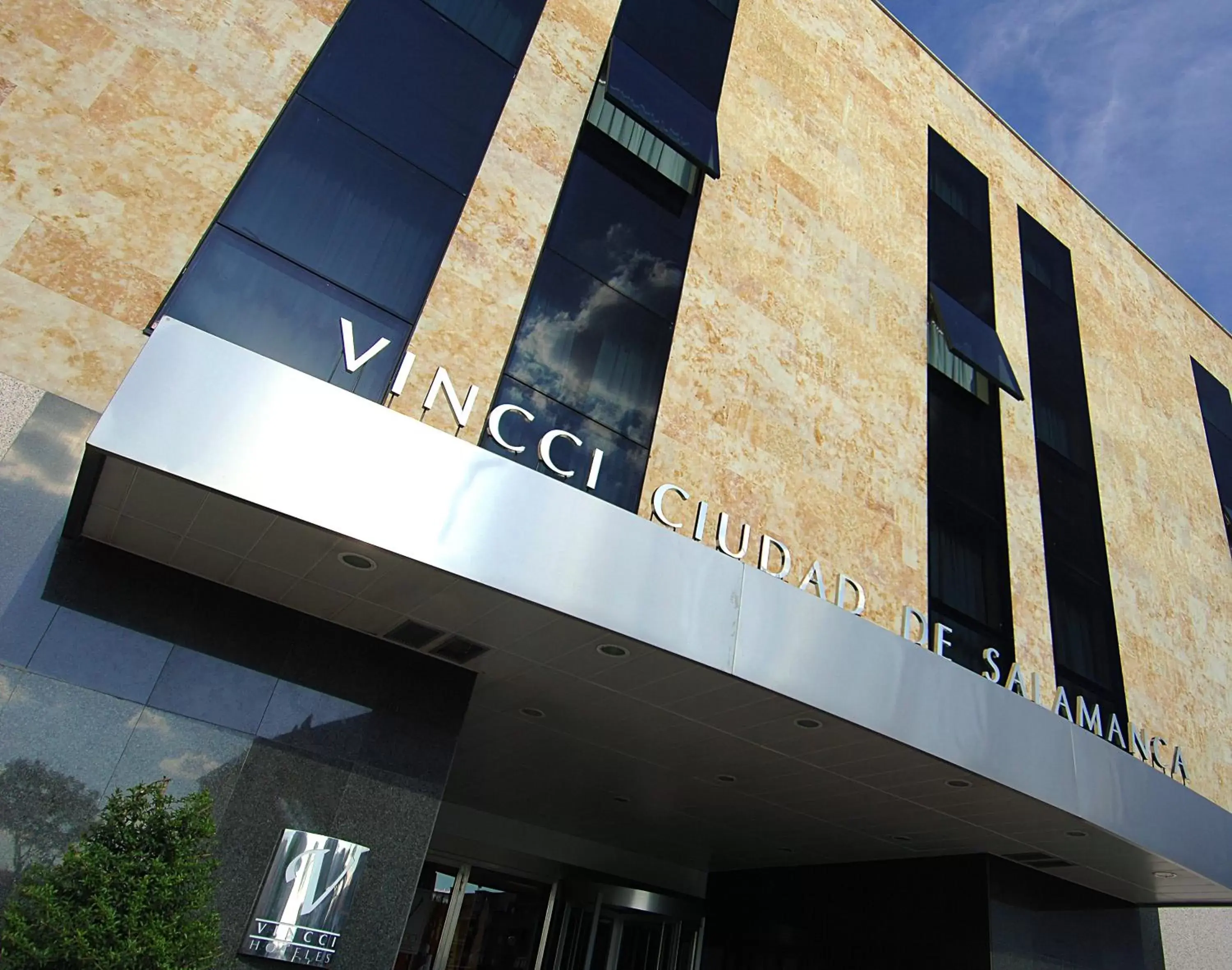 Facade/entrance, Property Building in Vincci Ciudad de Salamanca