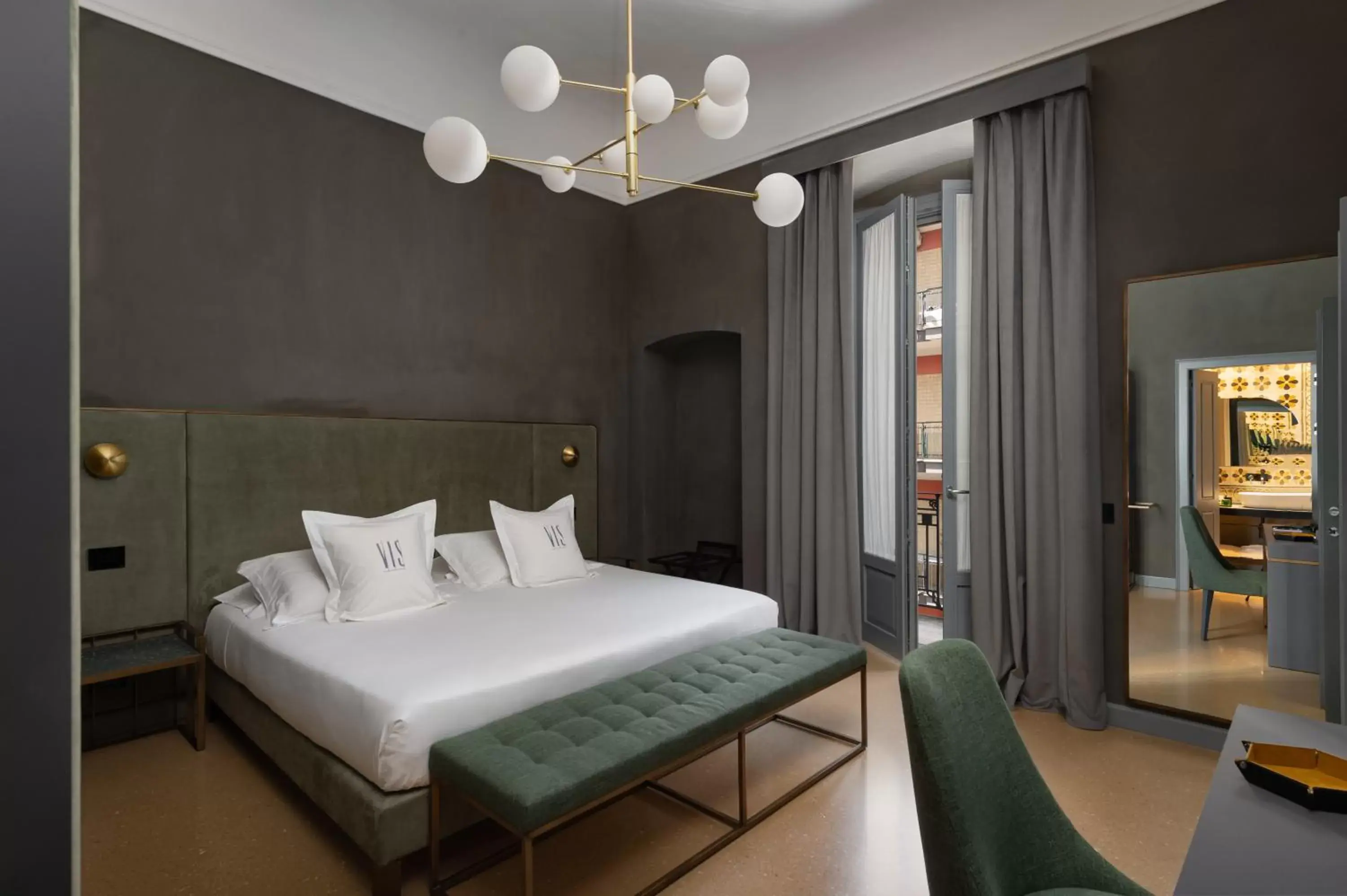 Bedroom, Bed in VIS Urban Suites&Spa