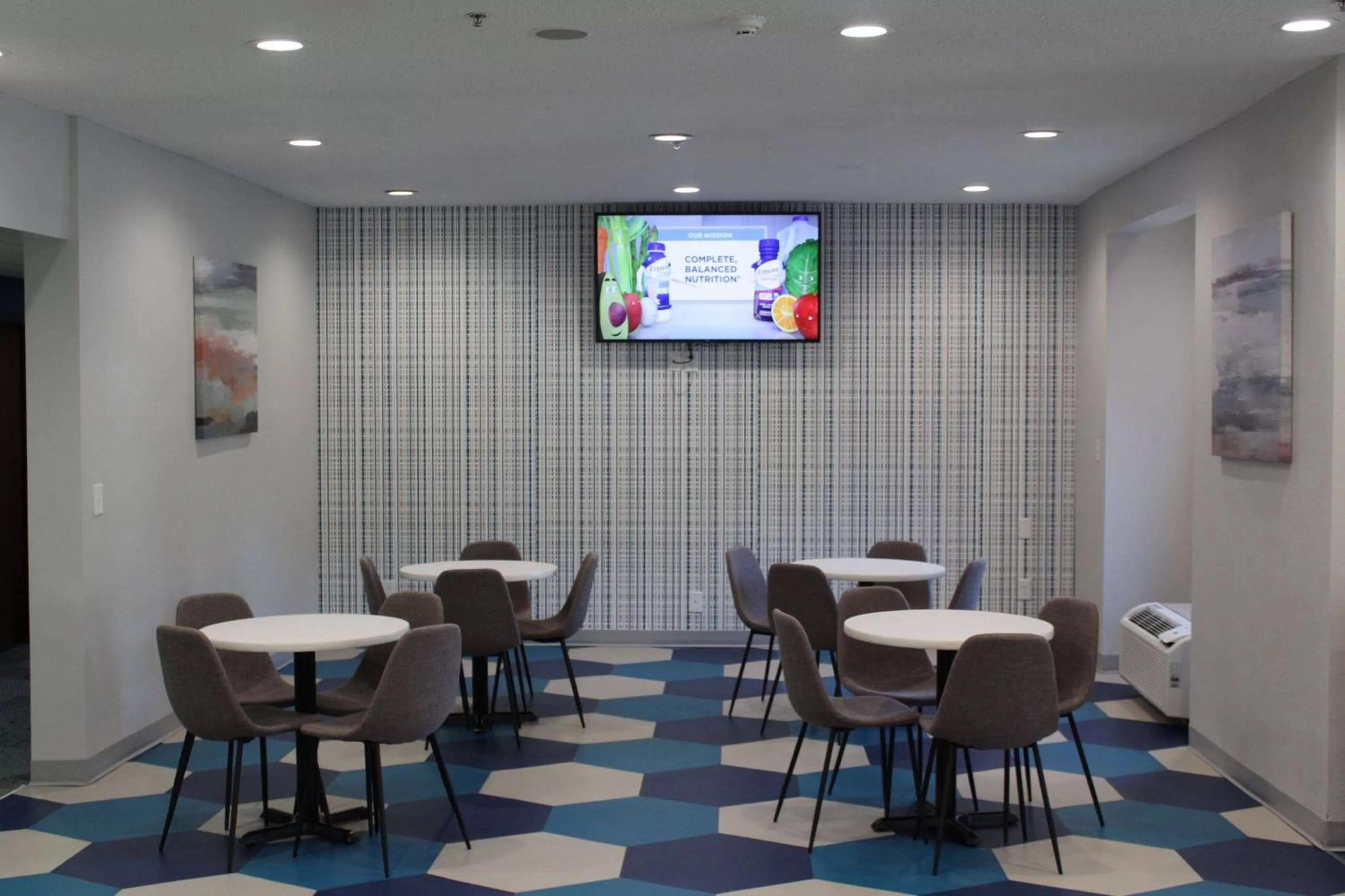 Restaurant/places to eat in Microtel Inn & Suites by Wyndham Stockbridge/Atlanta I-75