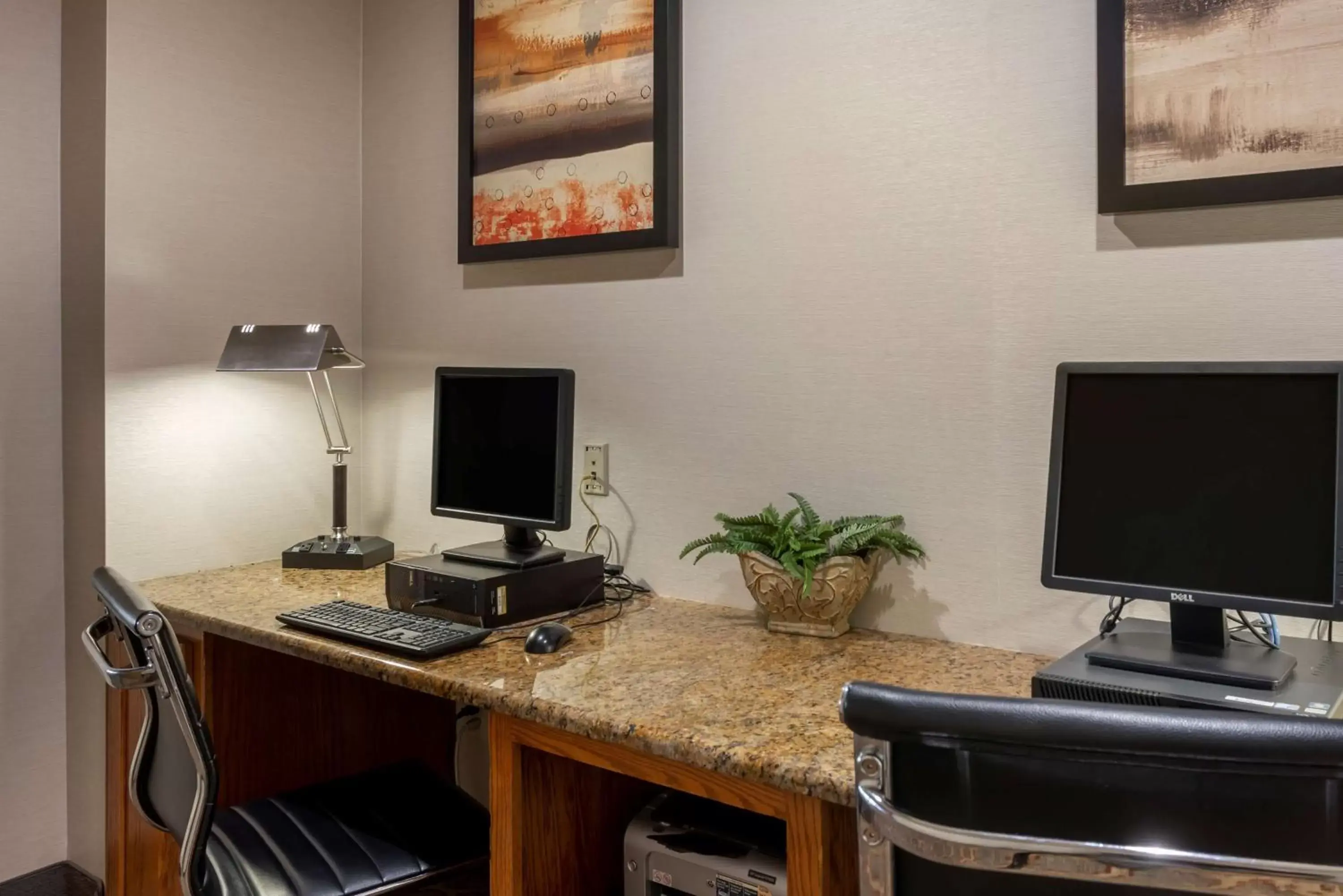 Business facilities, Business Area/Conference Room in Best Western Plus Capital Inn