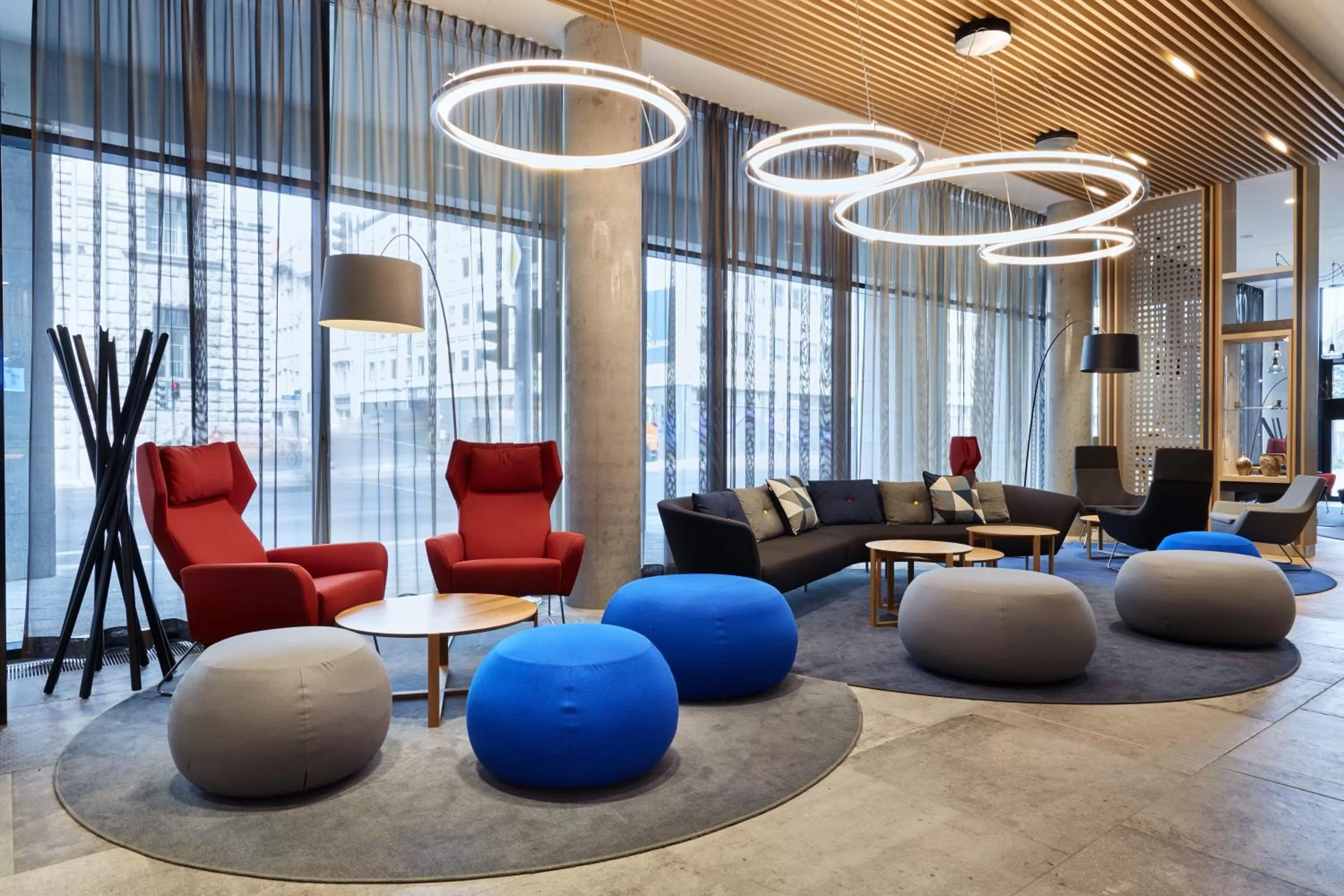 Lobby or reception in Holiday Inn Express - Berlin - Alexanderplatz by IHG