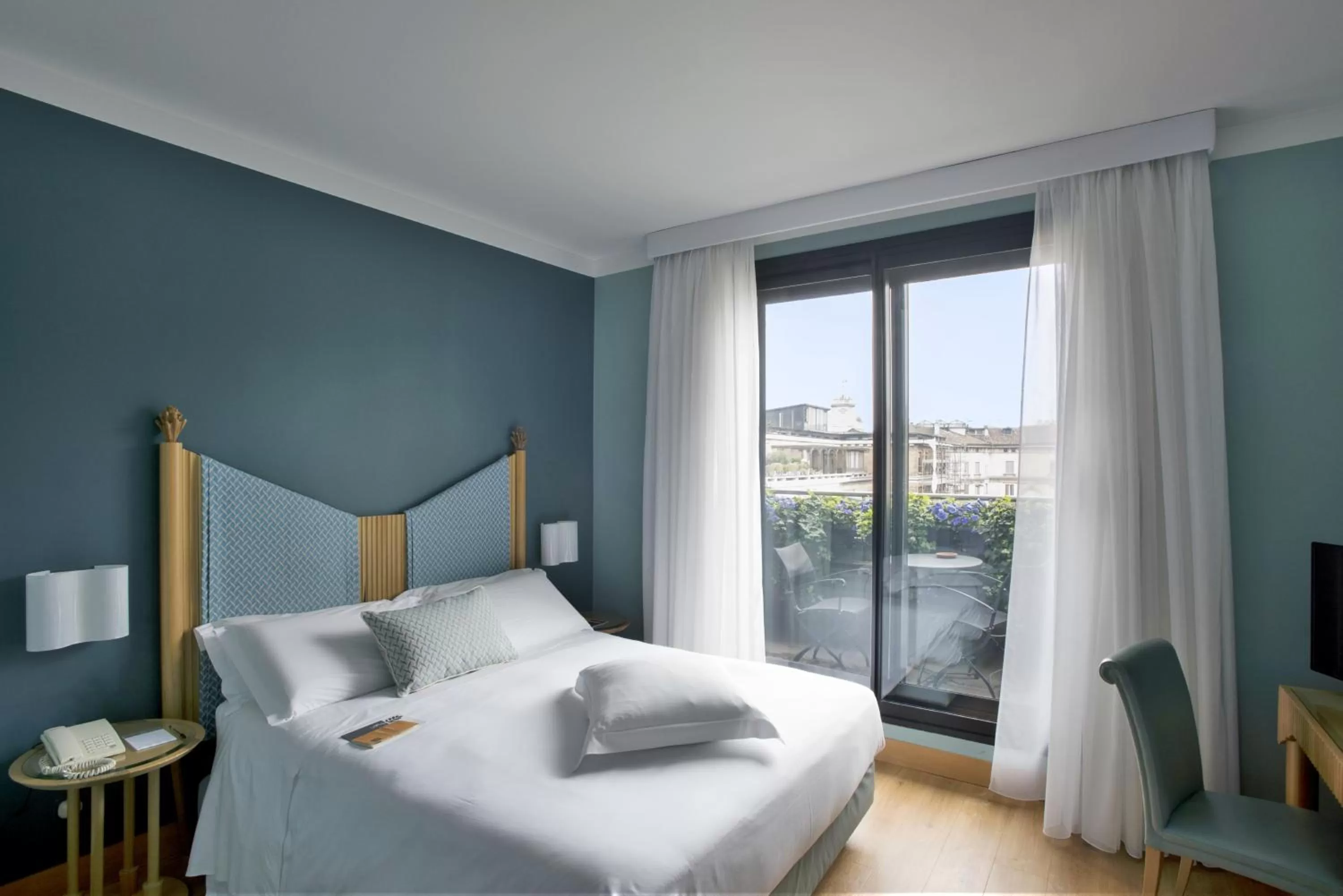 Photo of the whole room, Bed in Hotel Spadari Al Duomo