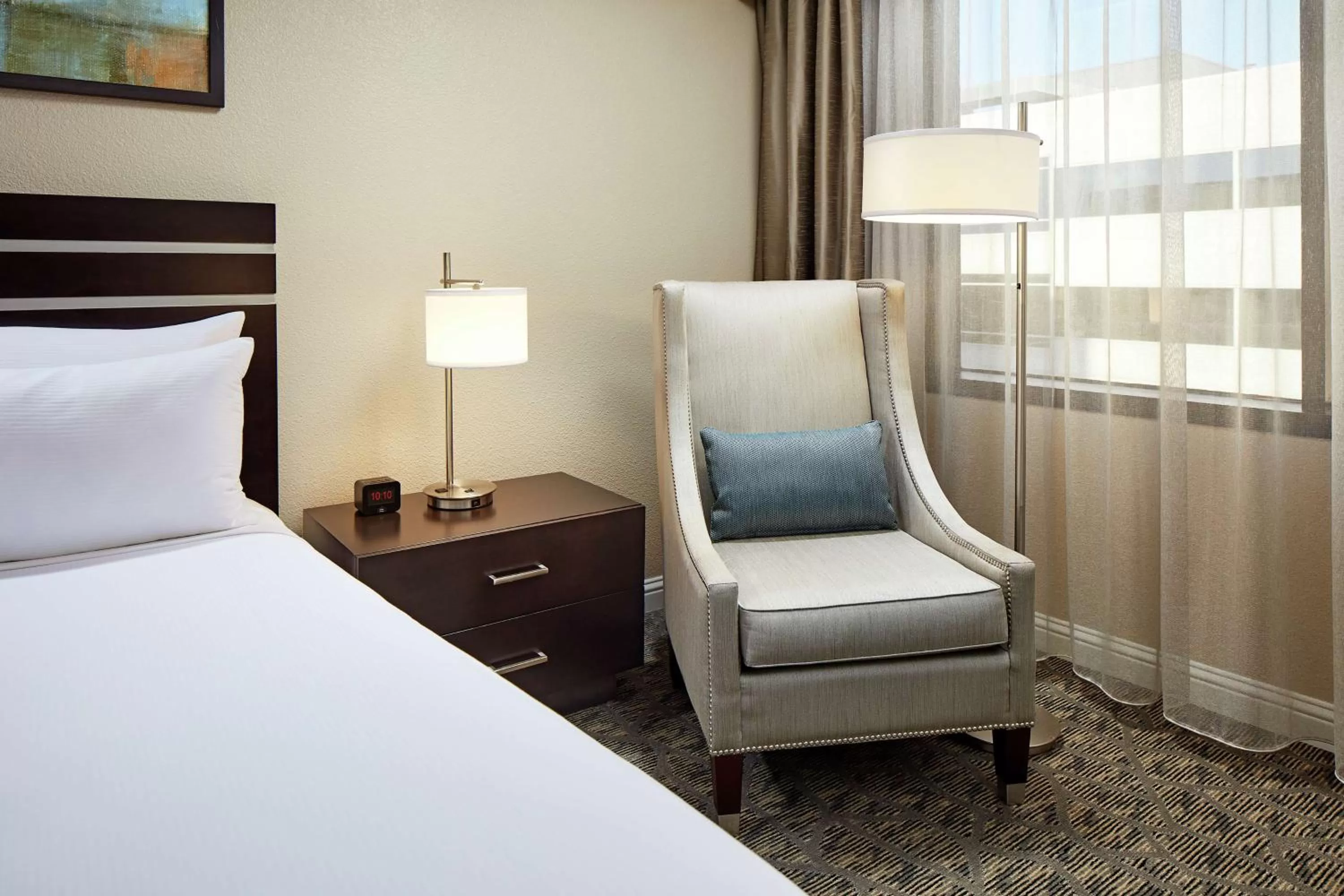 Bed in Hilton Houston Plaza/Medical Center