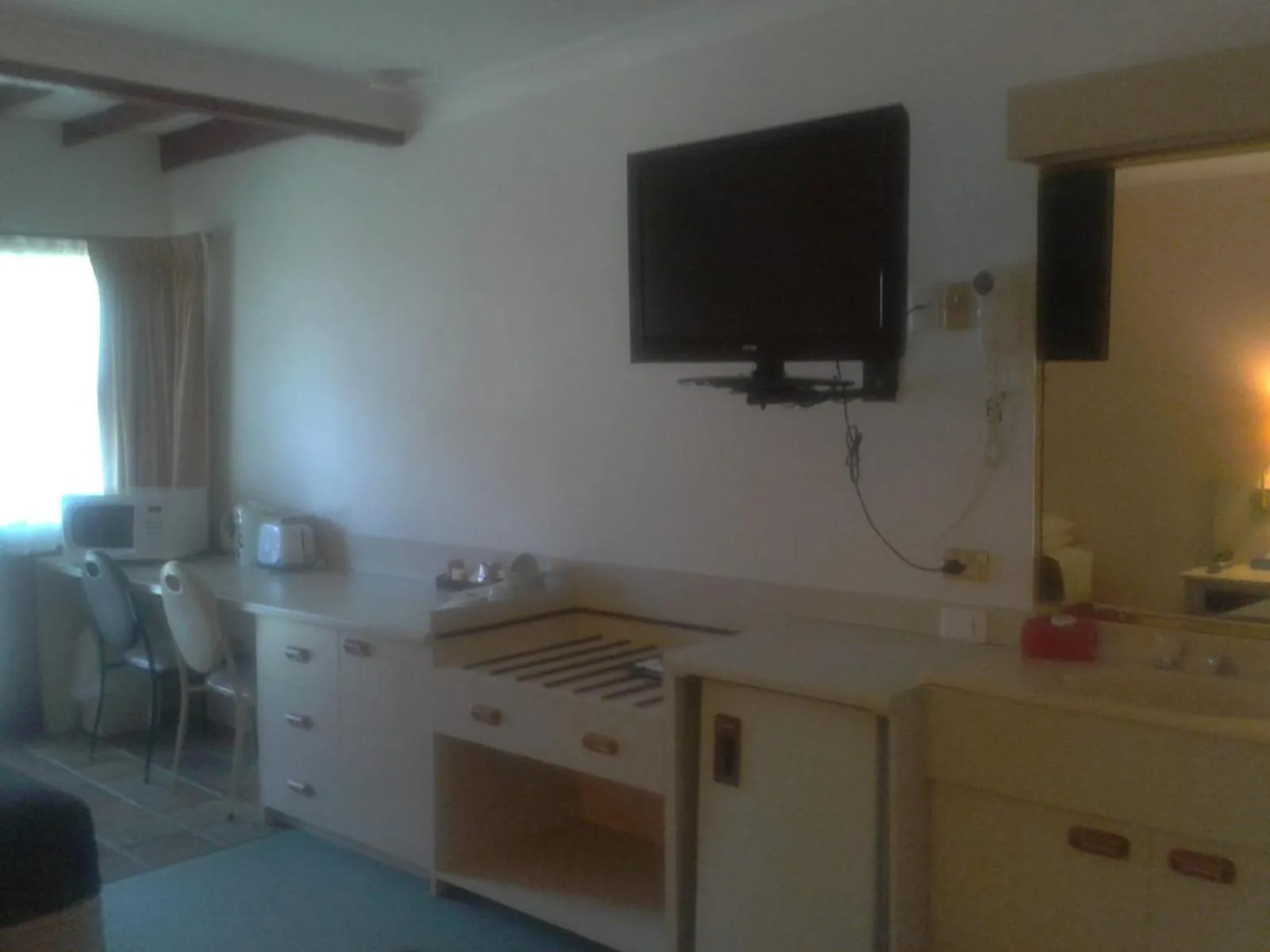 Decorative detail in Elsinor Motor Lodge