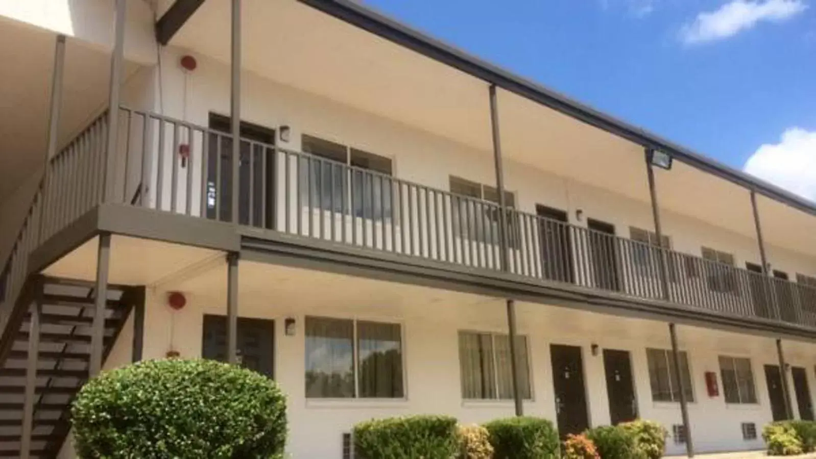 Facade/entrance in Knights Inn Longview Facade/entrance in Knights Inn Longview