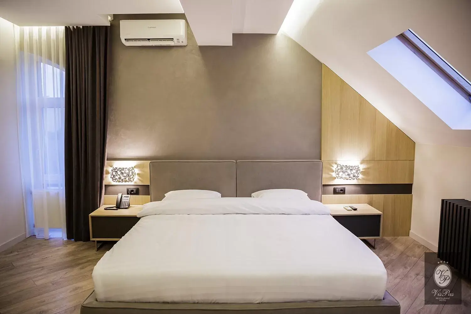 Bedroom, Bed in VisPas Hotel