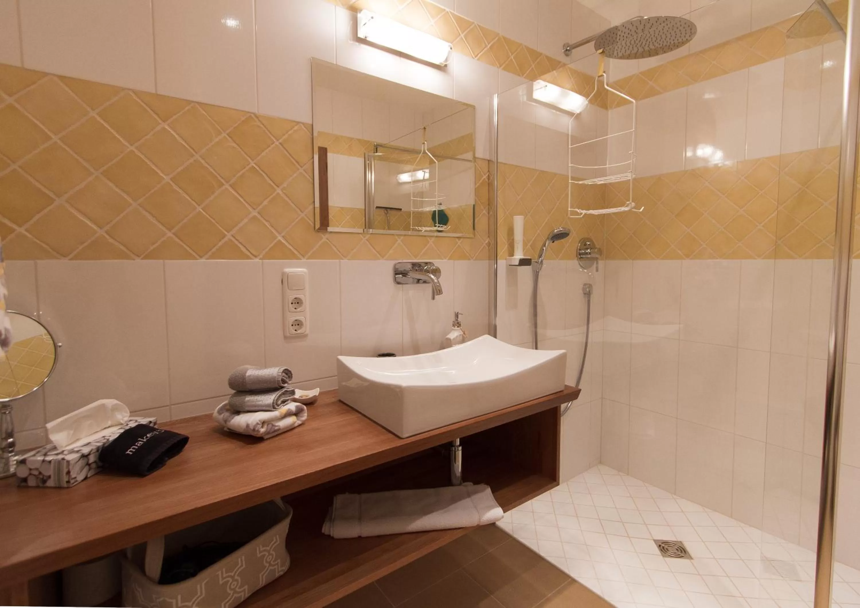 Photo of the whole room in Hotel Alpenblick