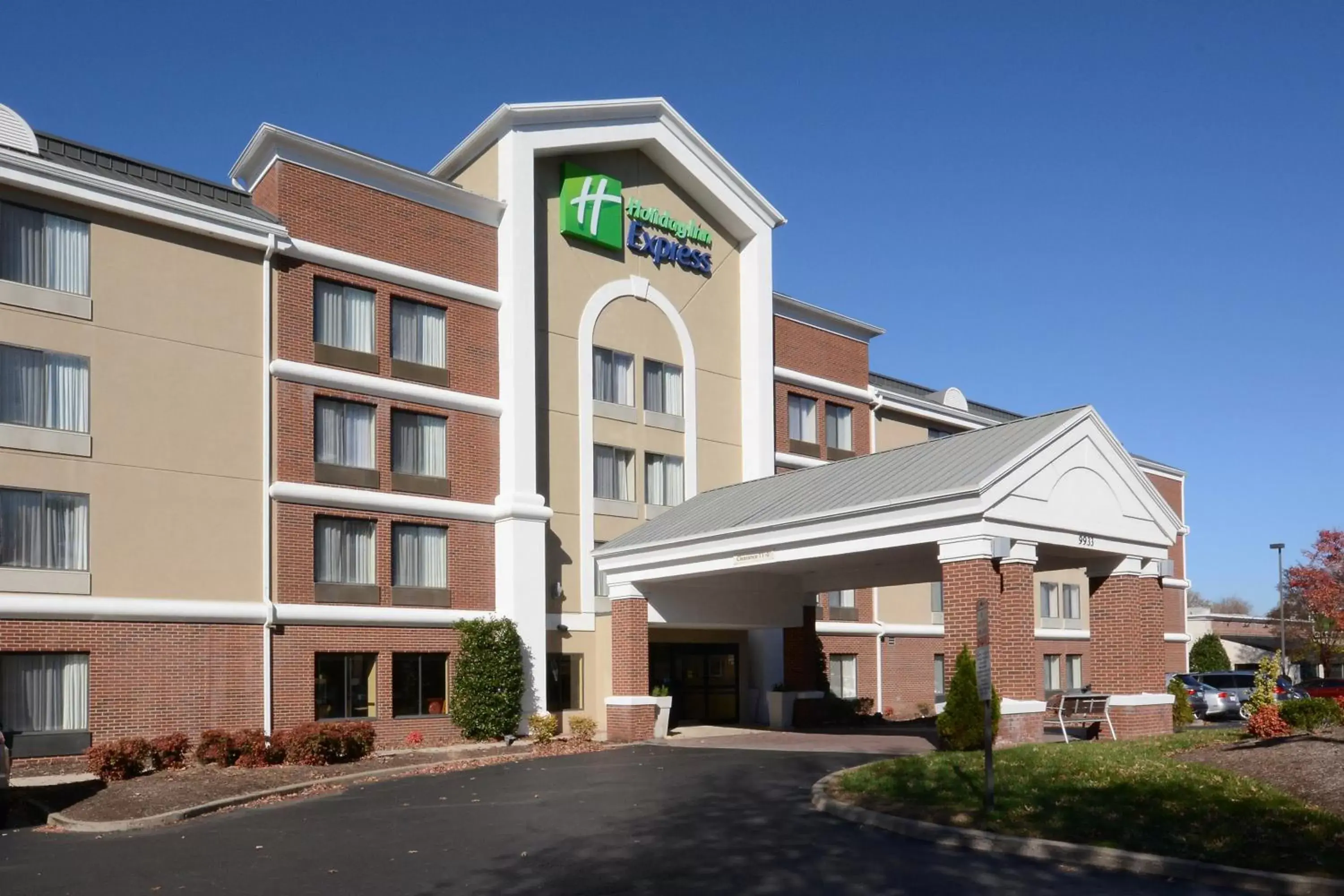 Property Building in Holiday Inn Express Richmond I-64 Short Pump Area, an IHG Hotel