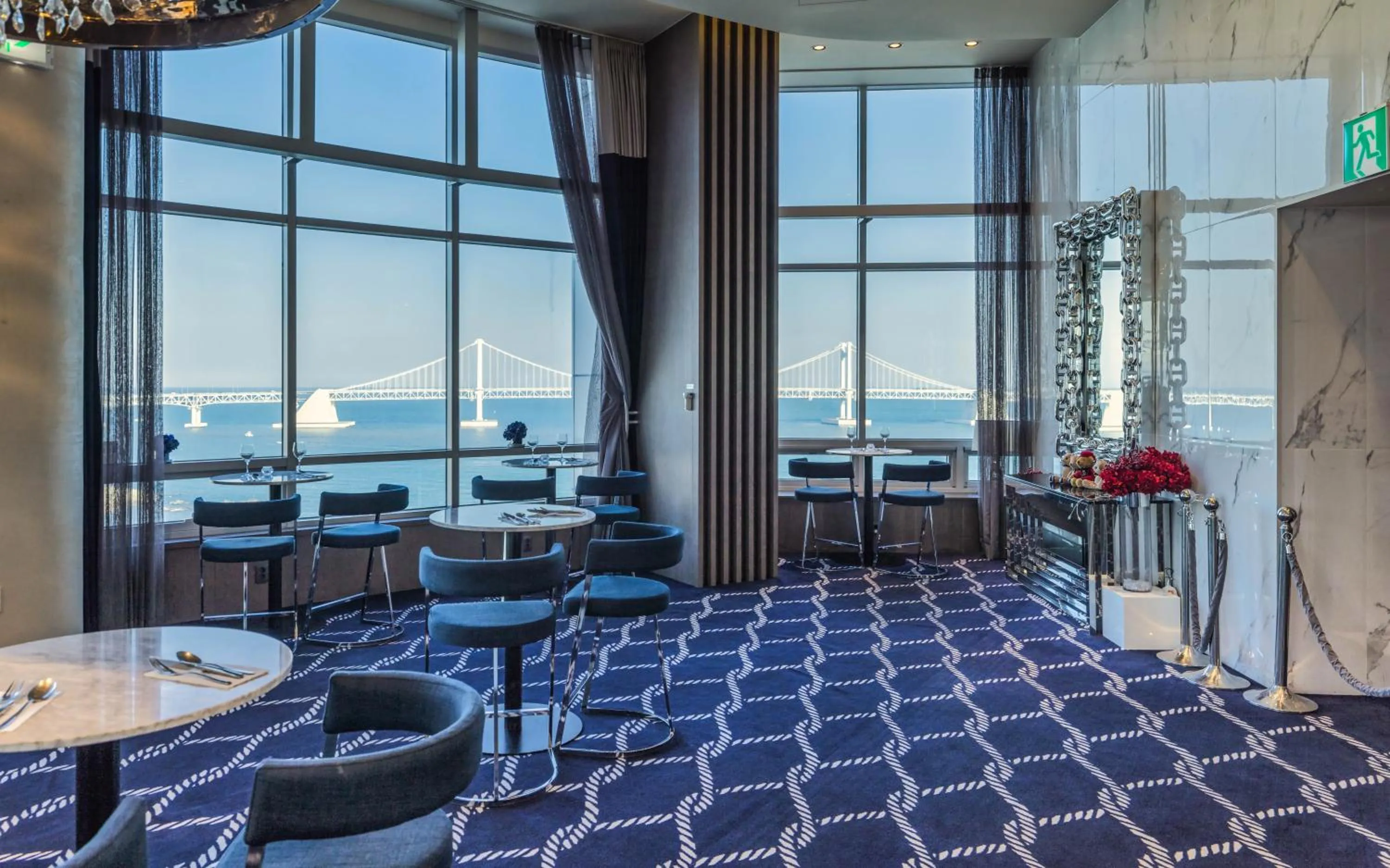 Restaurant/places to eat in Kent Hotel Gwangalli by Kensington