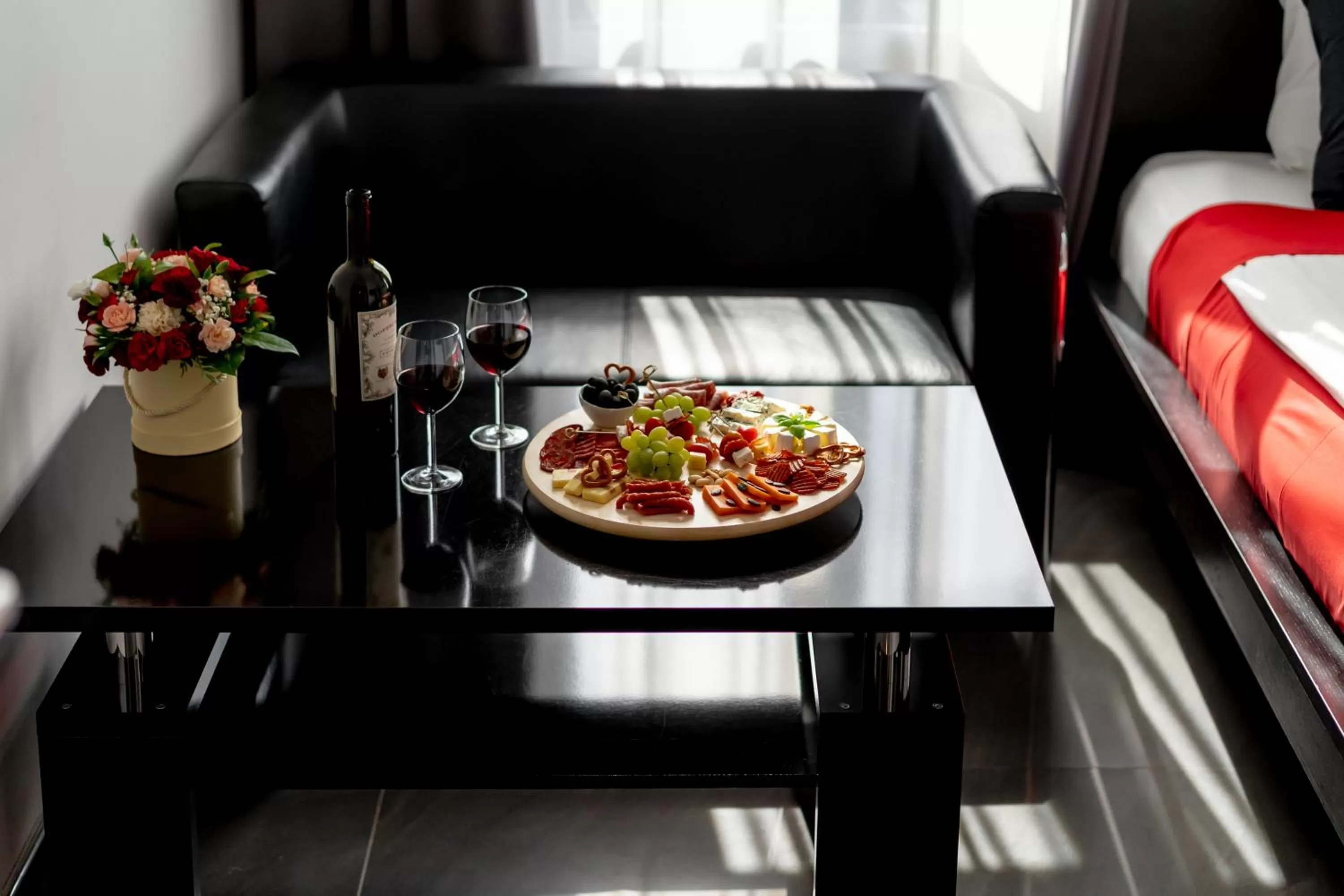 Food and drinks, Bed in Komorowski Luxury Guest Rooms