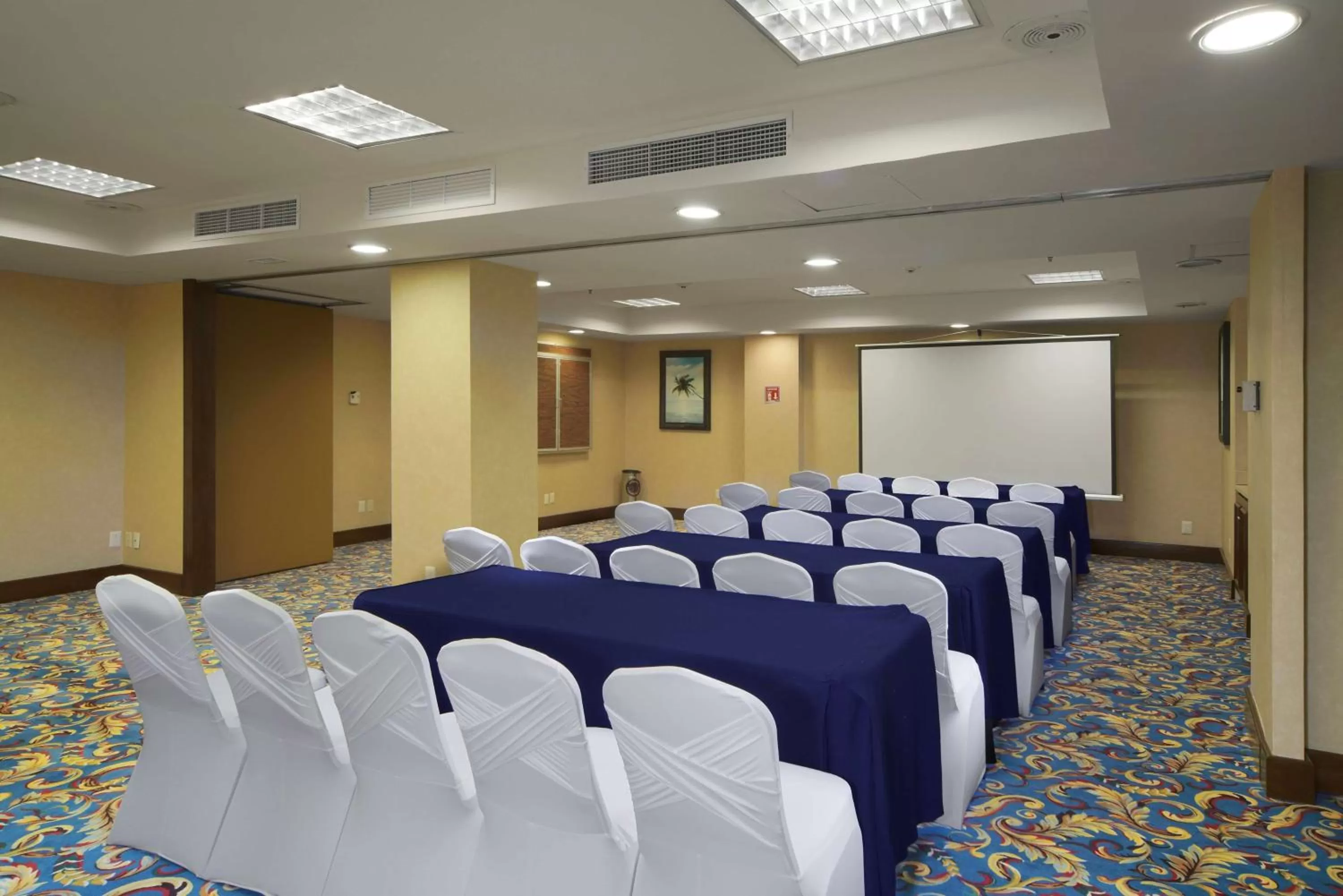 Meeting/conference room in Hampton Inn & Suites Mexico City - Centro Historico
