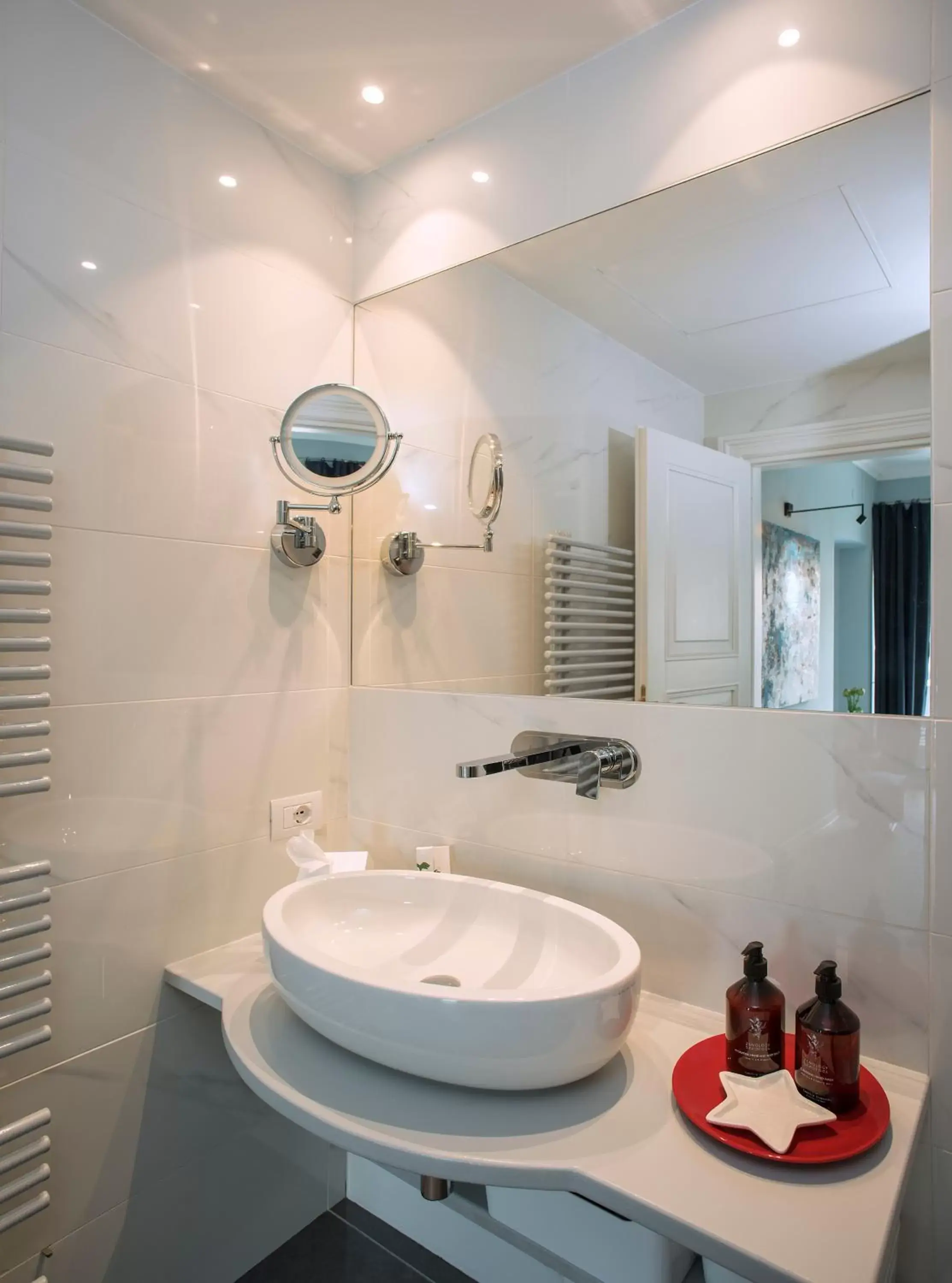 Shower, Bathroom in Palazzo Caruso