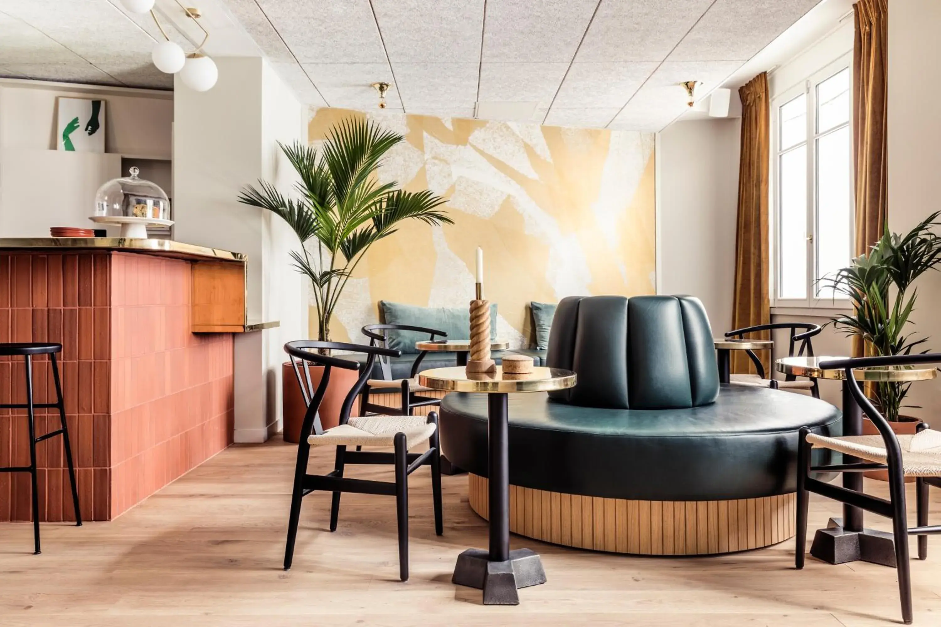 Lounge or bar in Hôtel AMI - Orso Hotels