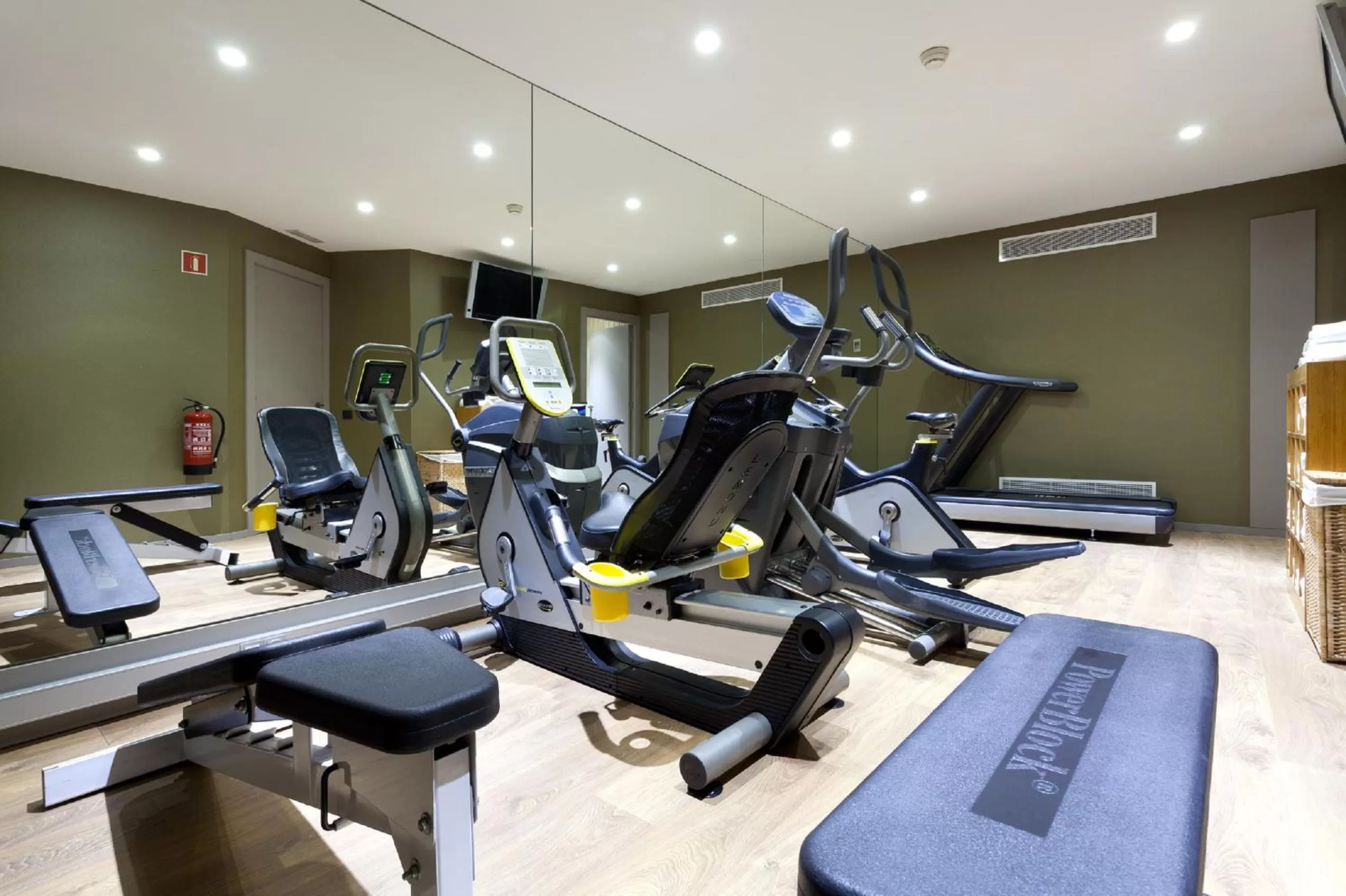 Fitness centre/facilities in Hotel Condes de Barcelona