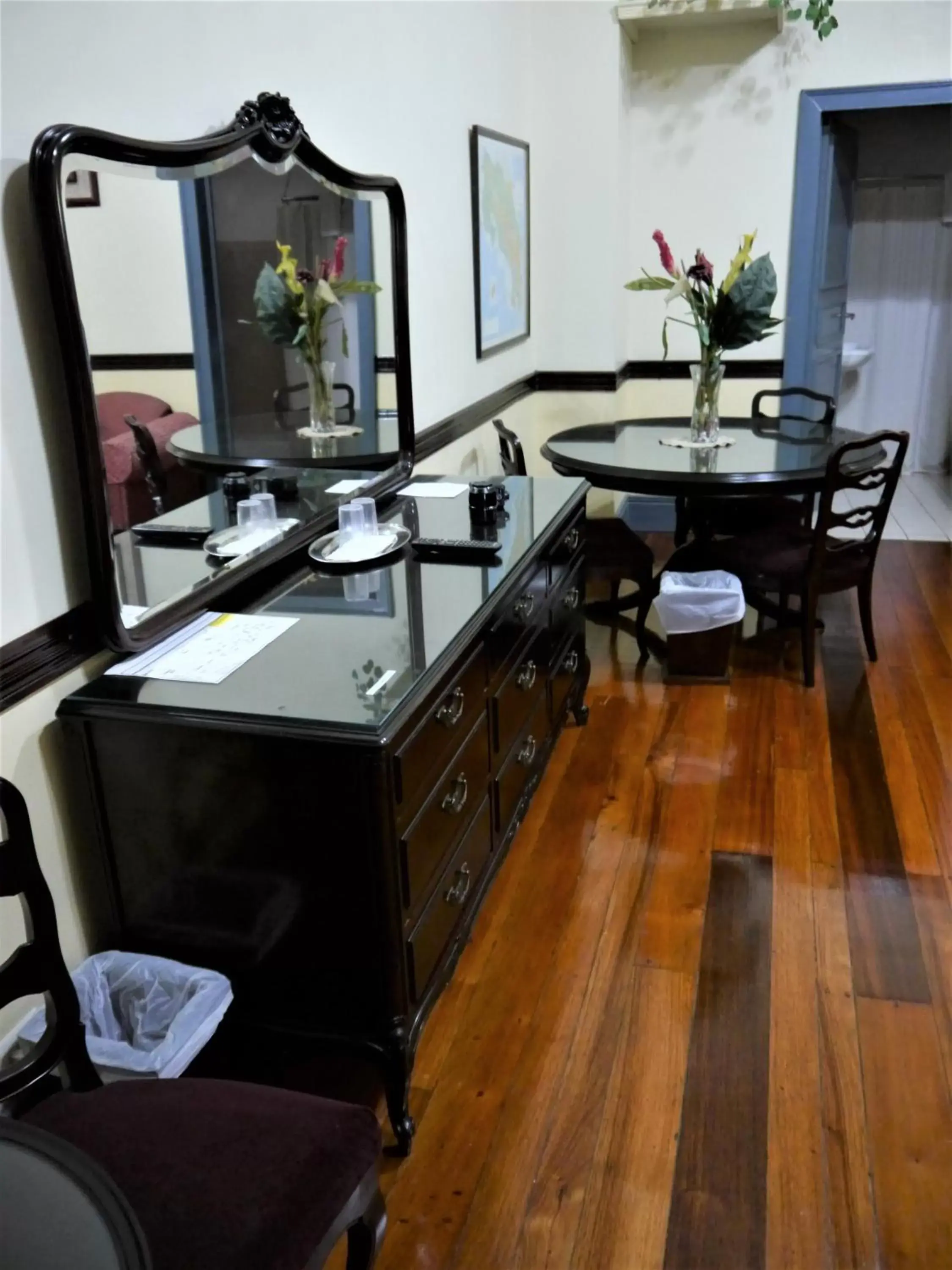 Bed, Kitchen/Kitchenette in Hotel Santo Tomas / Historical Property