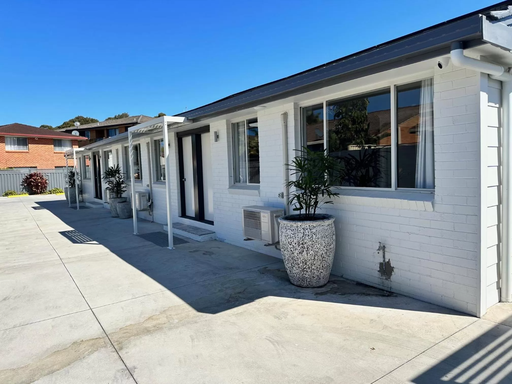 Property building in Surf Beach Motel Port