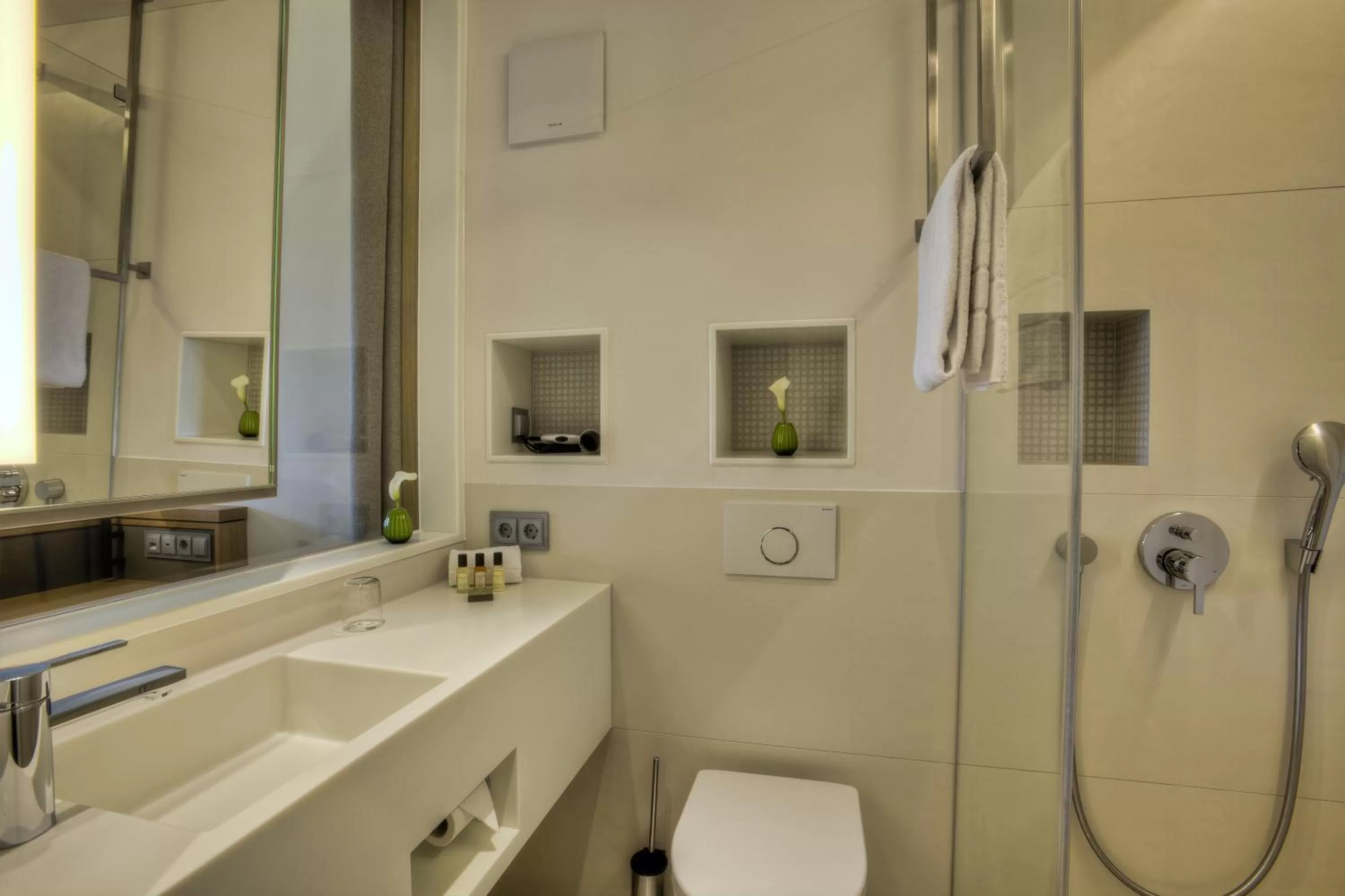 Shower in Hotel zur Post