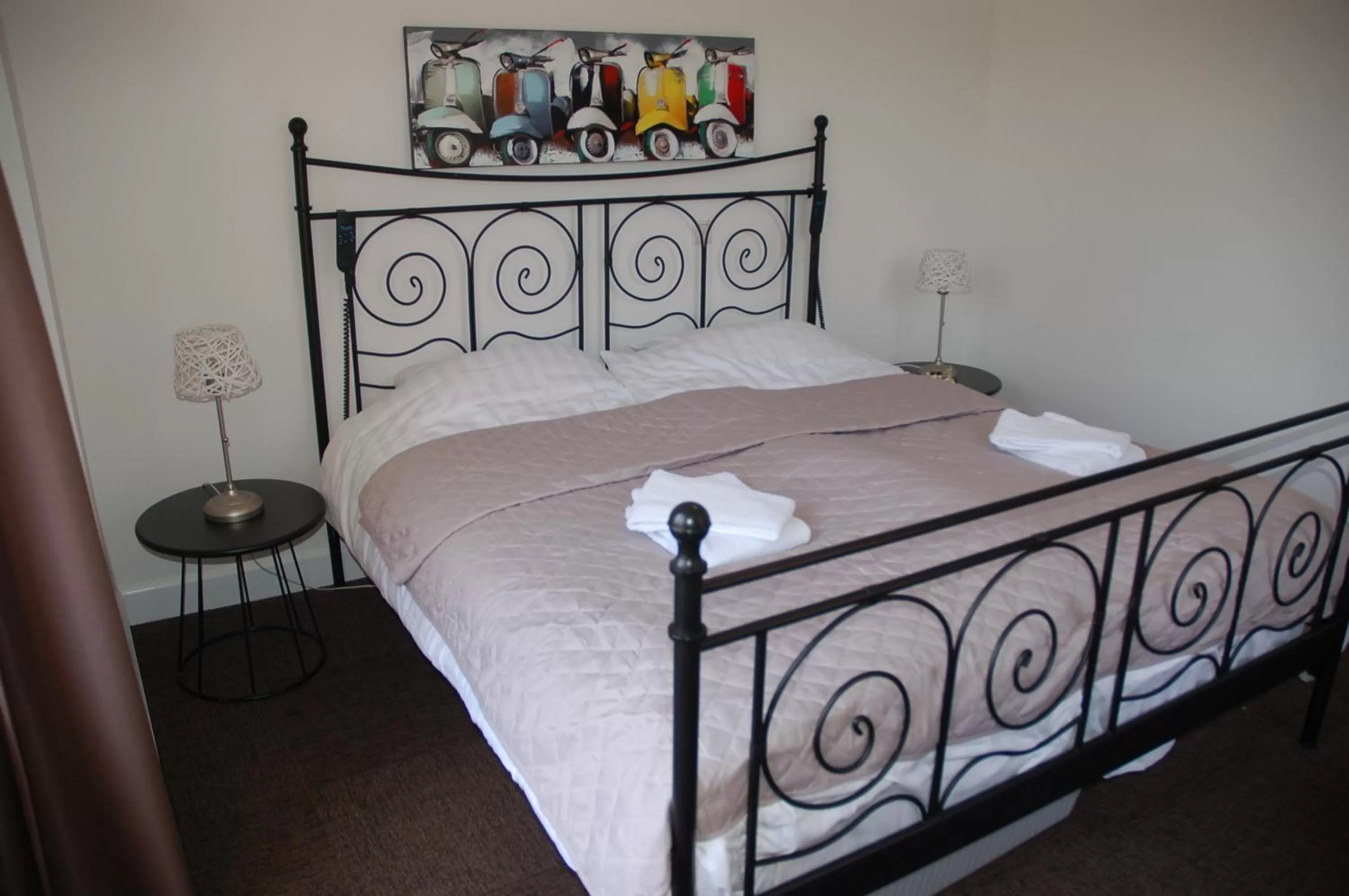 Photo of the whole room, Bed in Klooster Nieuwkerk Goirle