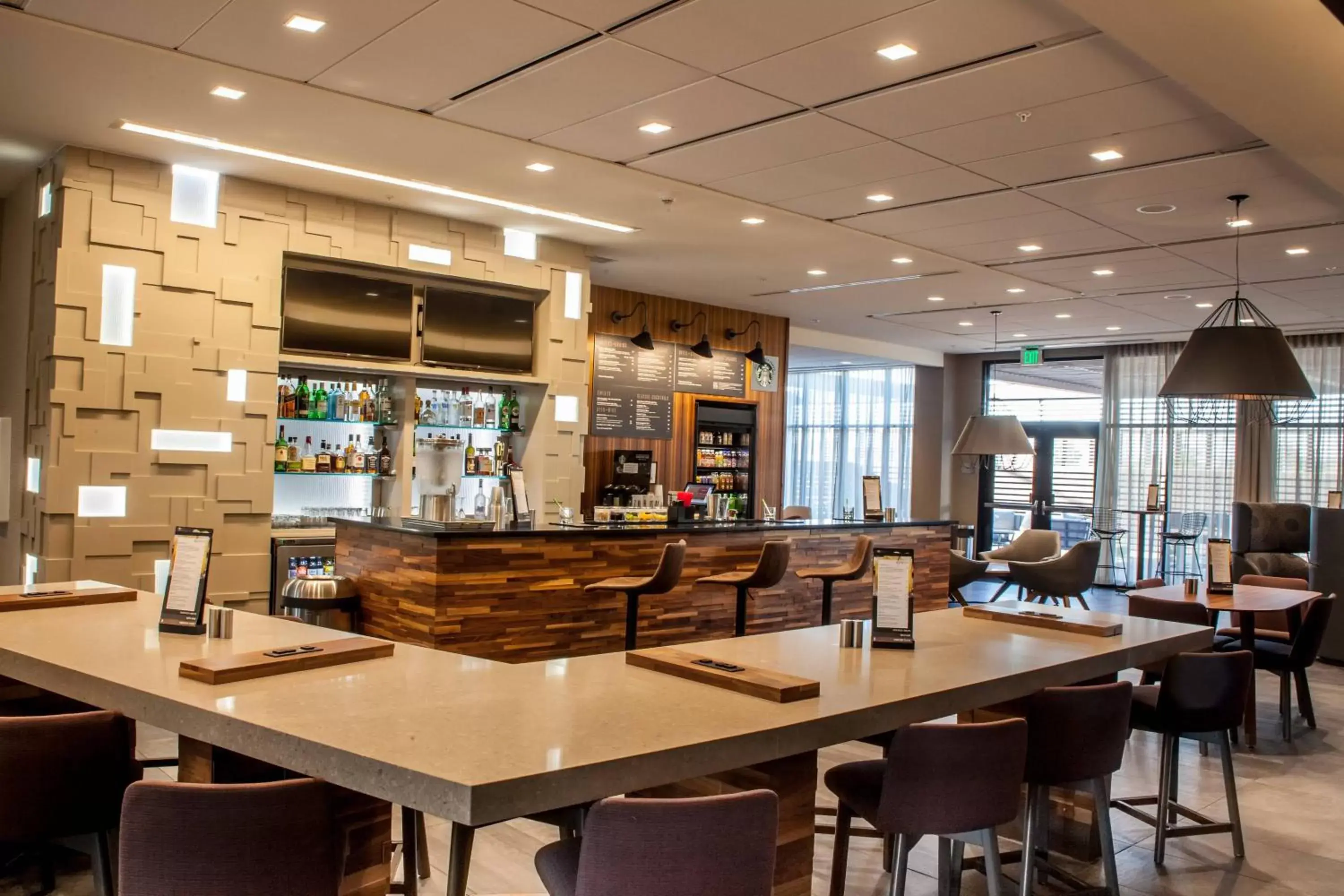 Restaurant/places to eat, Lounge/Bar in Courtyard by Marriott Omaha East/Council Bluffs, IA