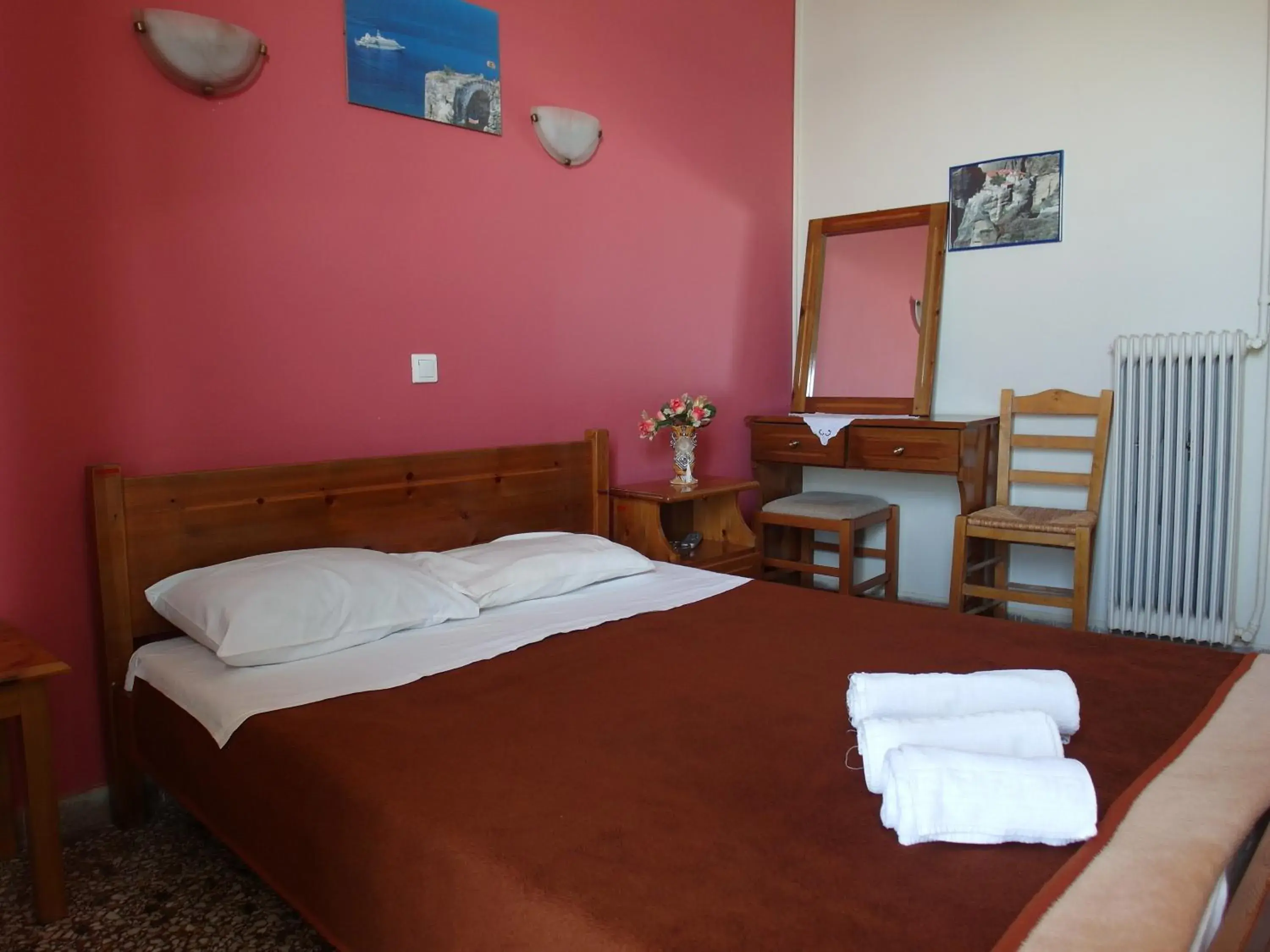 Photo of the whole room, Bed in Hotel Alexandrion