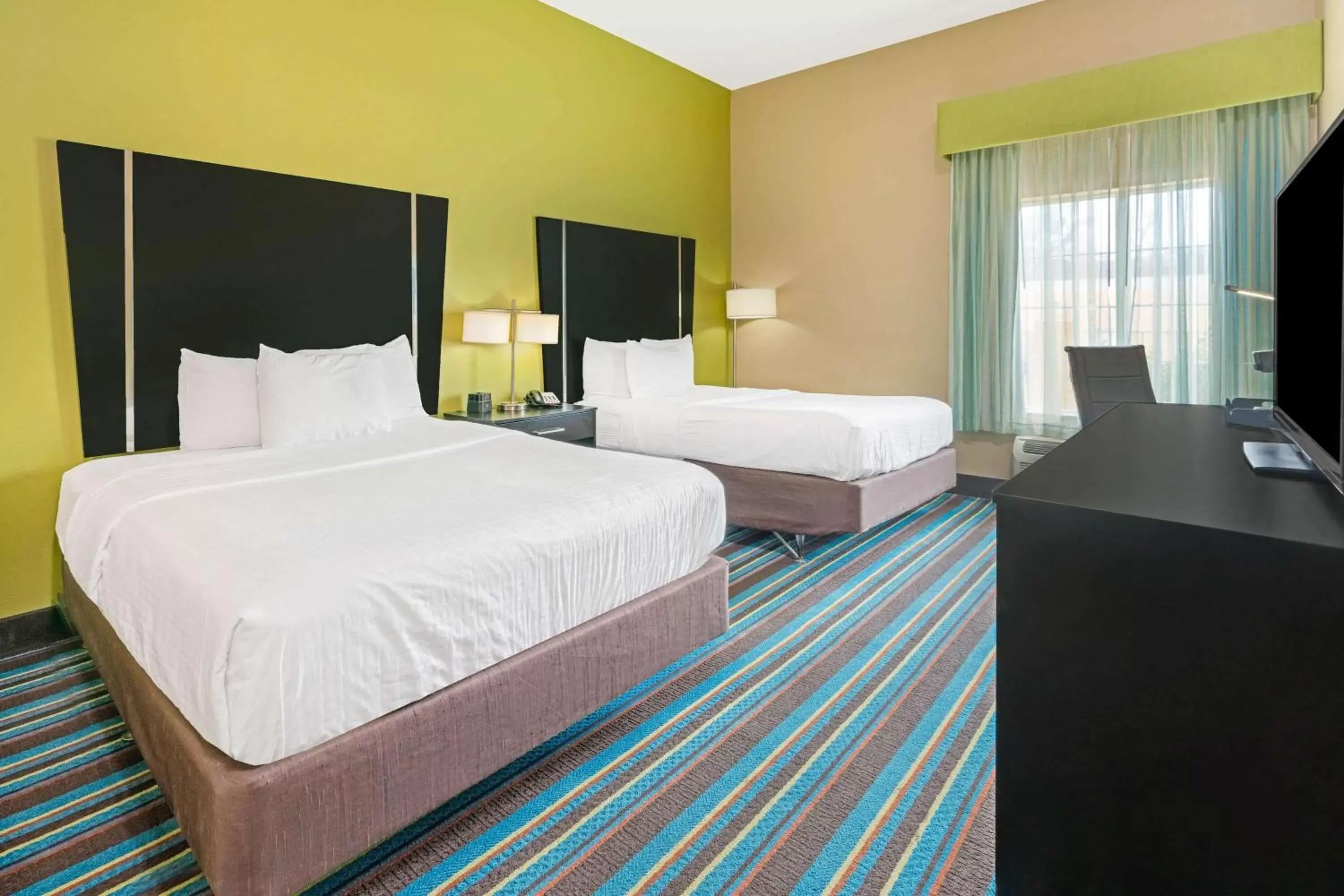 Photo of the whole room, Bed in La Quinta by Wyndham Muskogee Photo of the whole room, Bed in La Quinta by Wyndham Muskogee