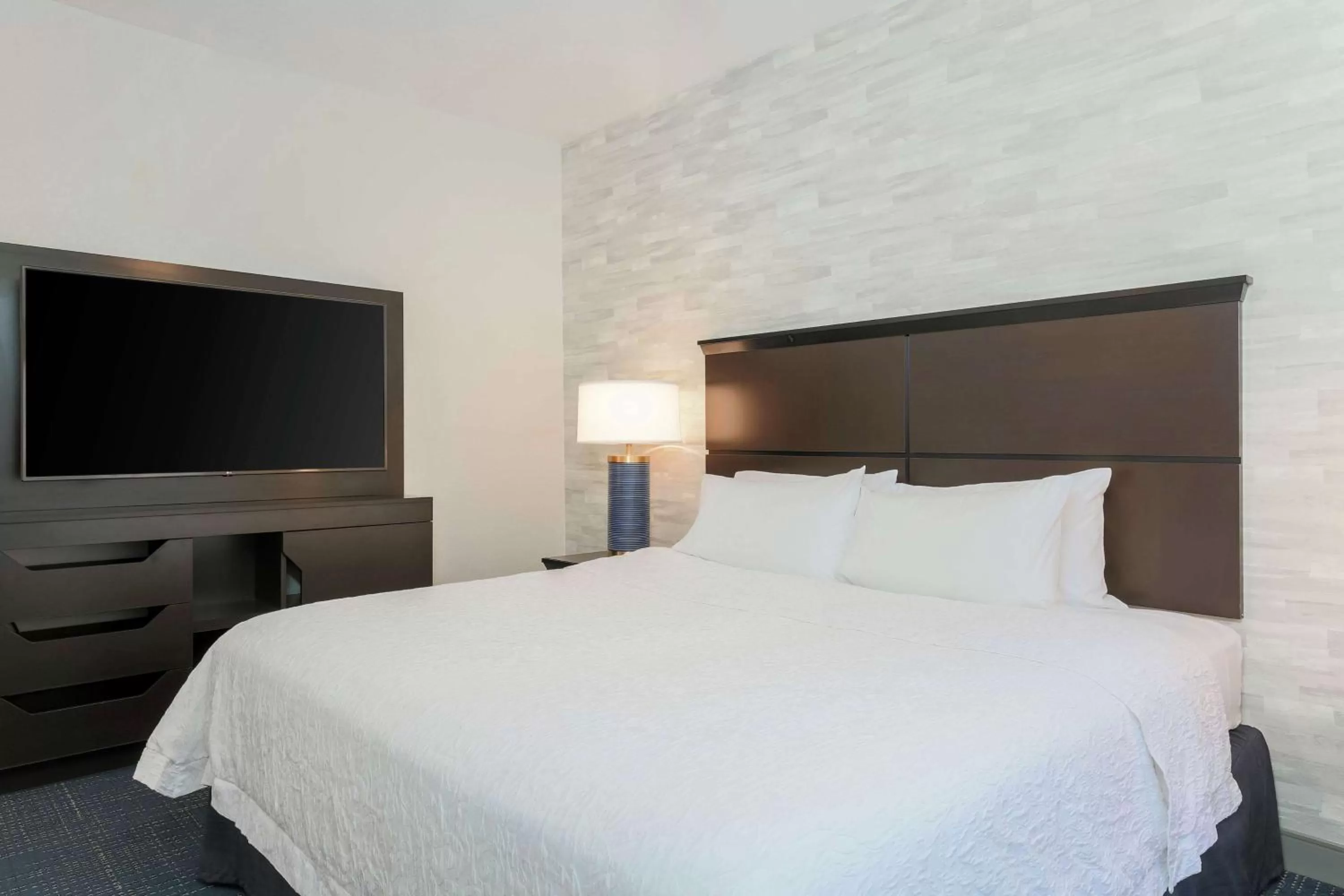 Bedroom, Bed in Hampton Inn & Suites Denver Tech Center