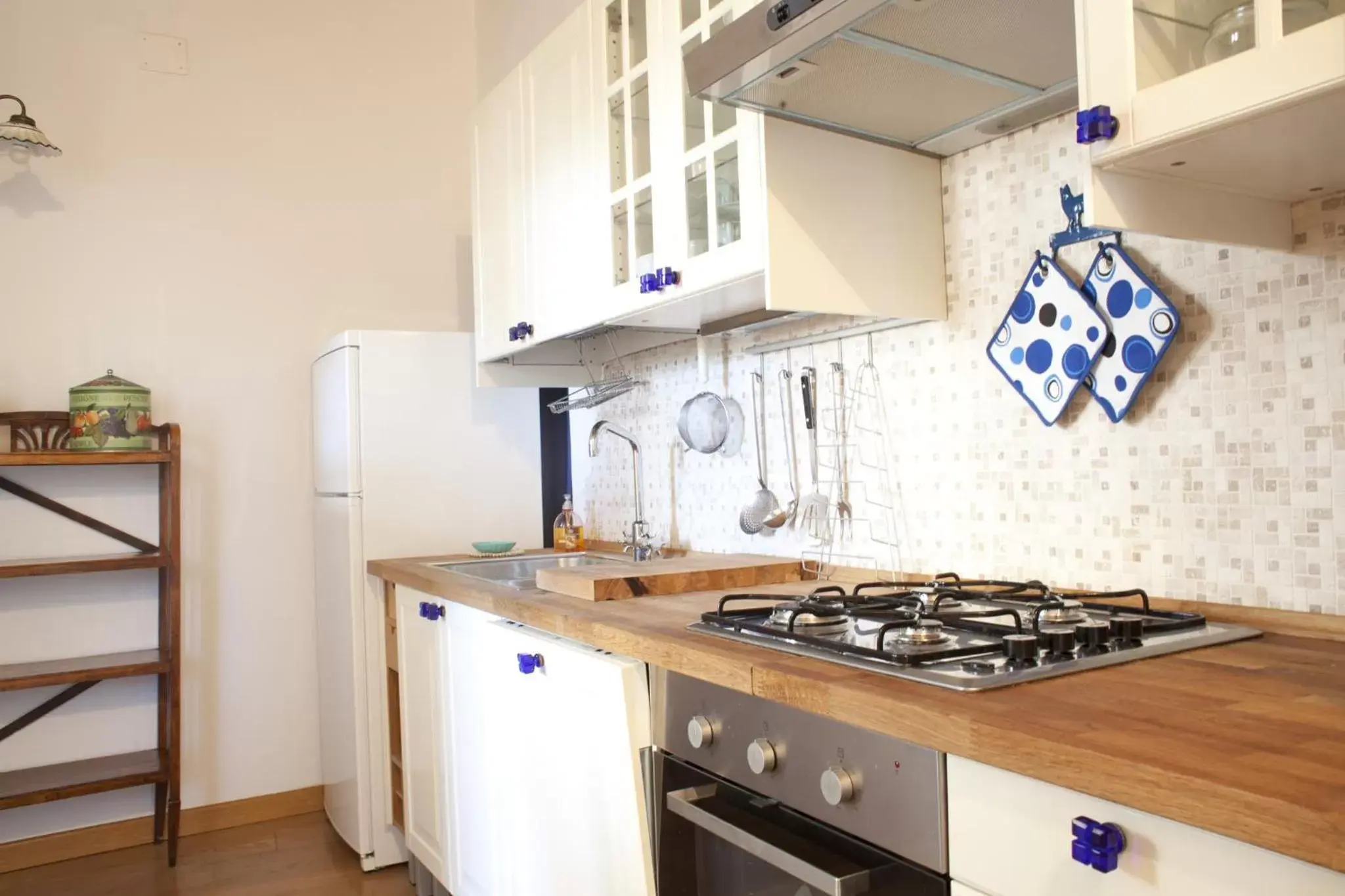 Kitchen/Kitchenette in Maison Dei Miracoli