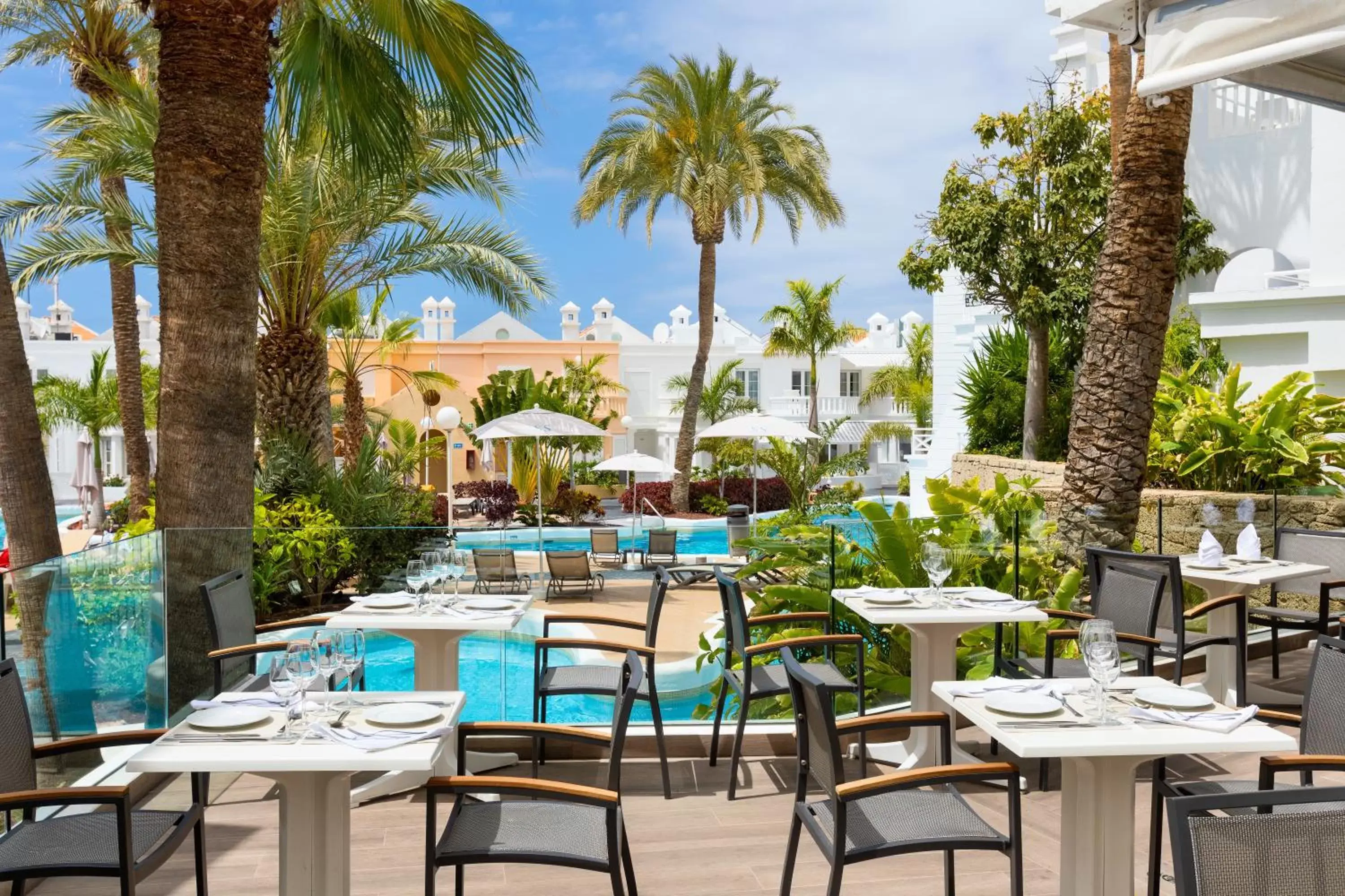 Pool view, Restaurant/Places to Eat in Lagos de Fañabé Beach Resort