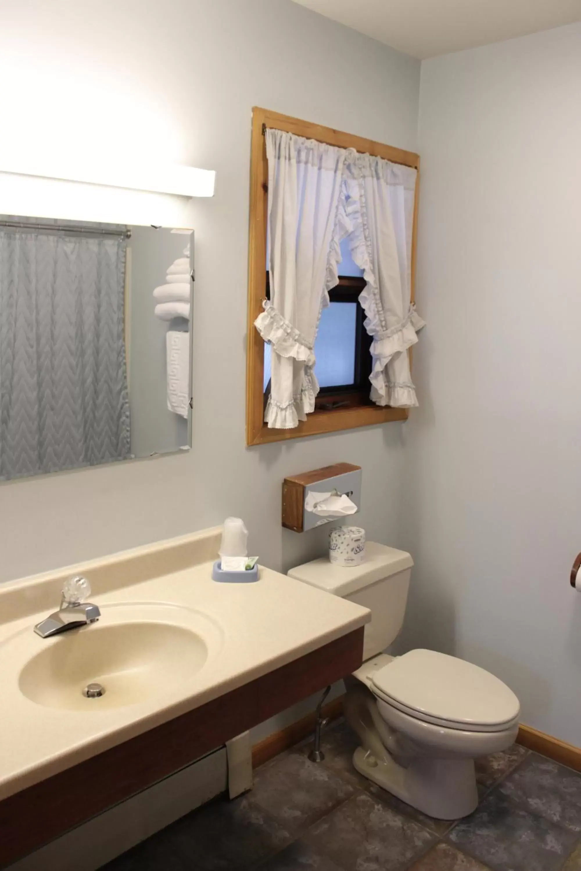 Bathroom in Nootka Lodge