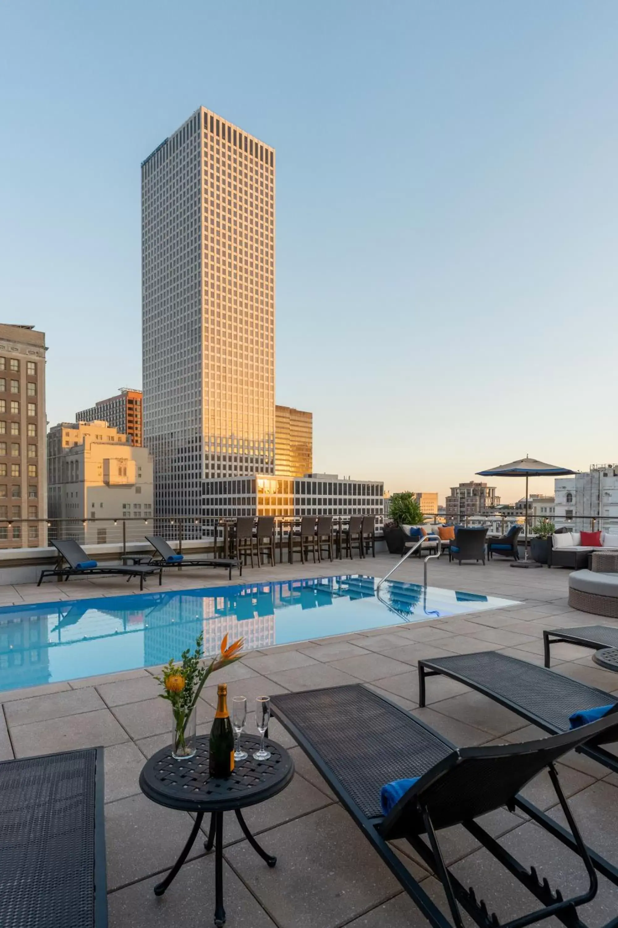 Property building, Swimming Pool in NOPSI Hotel New Orleans