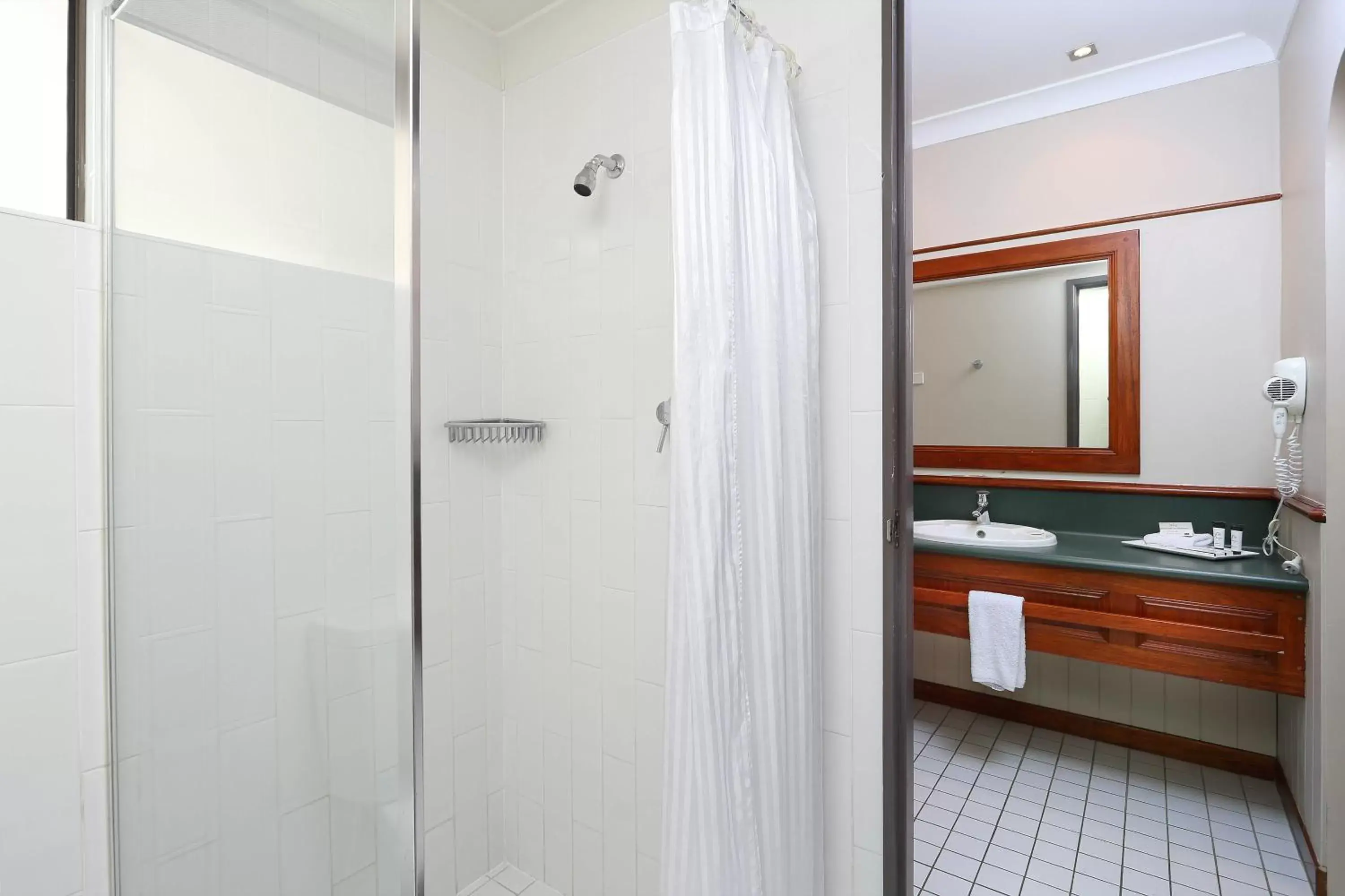 Bathroom in Brisbane International Virginia