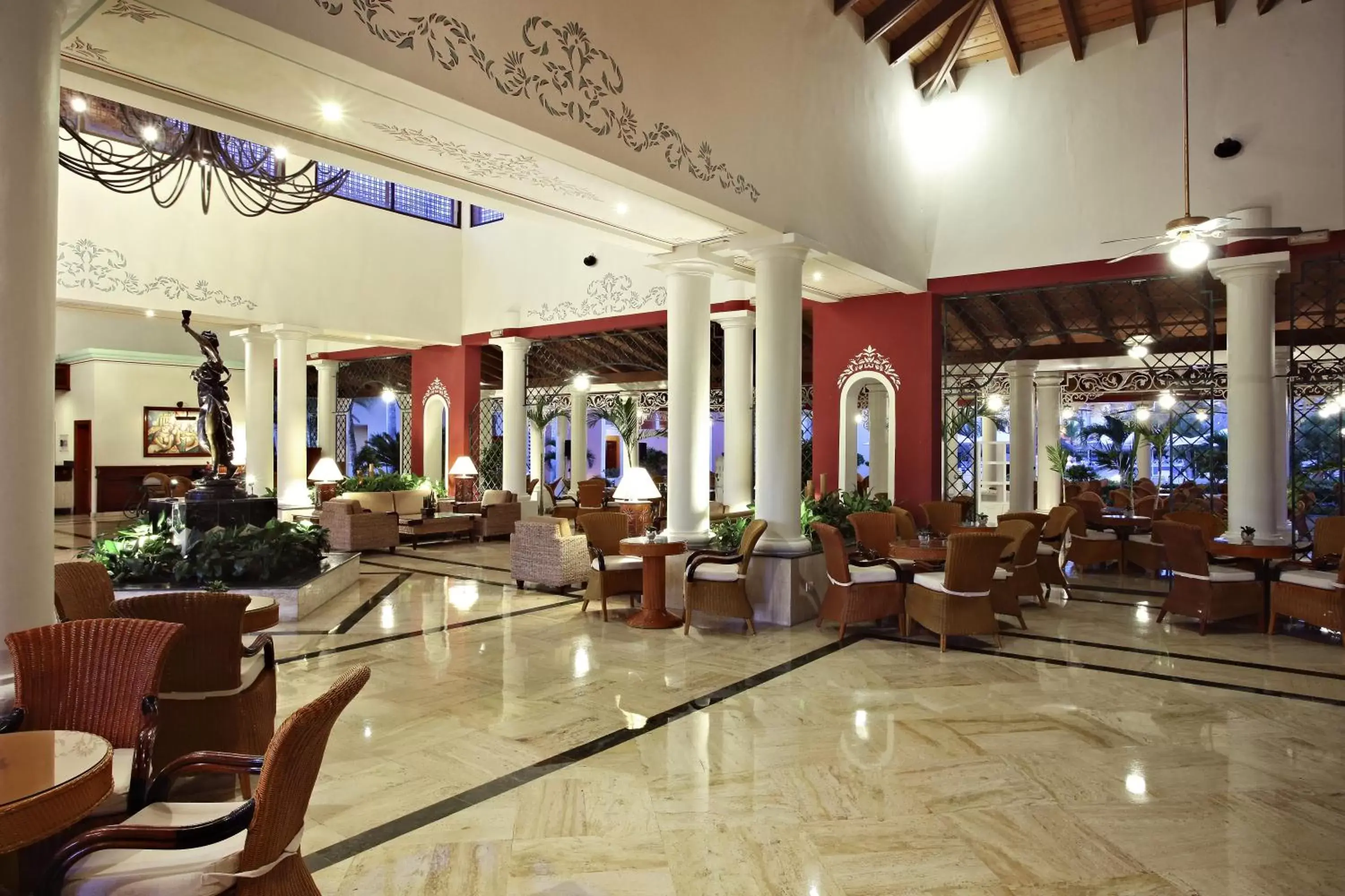 Lobby or reception in Bahia Principe Grand Turquesa - All Inclusive