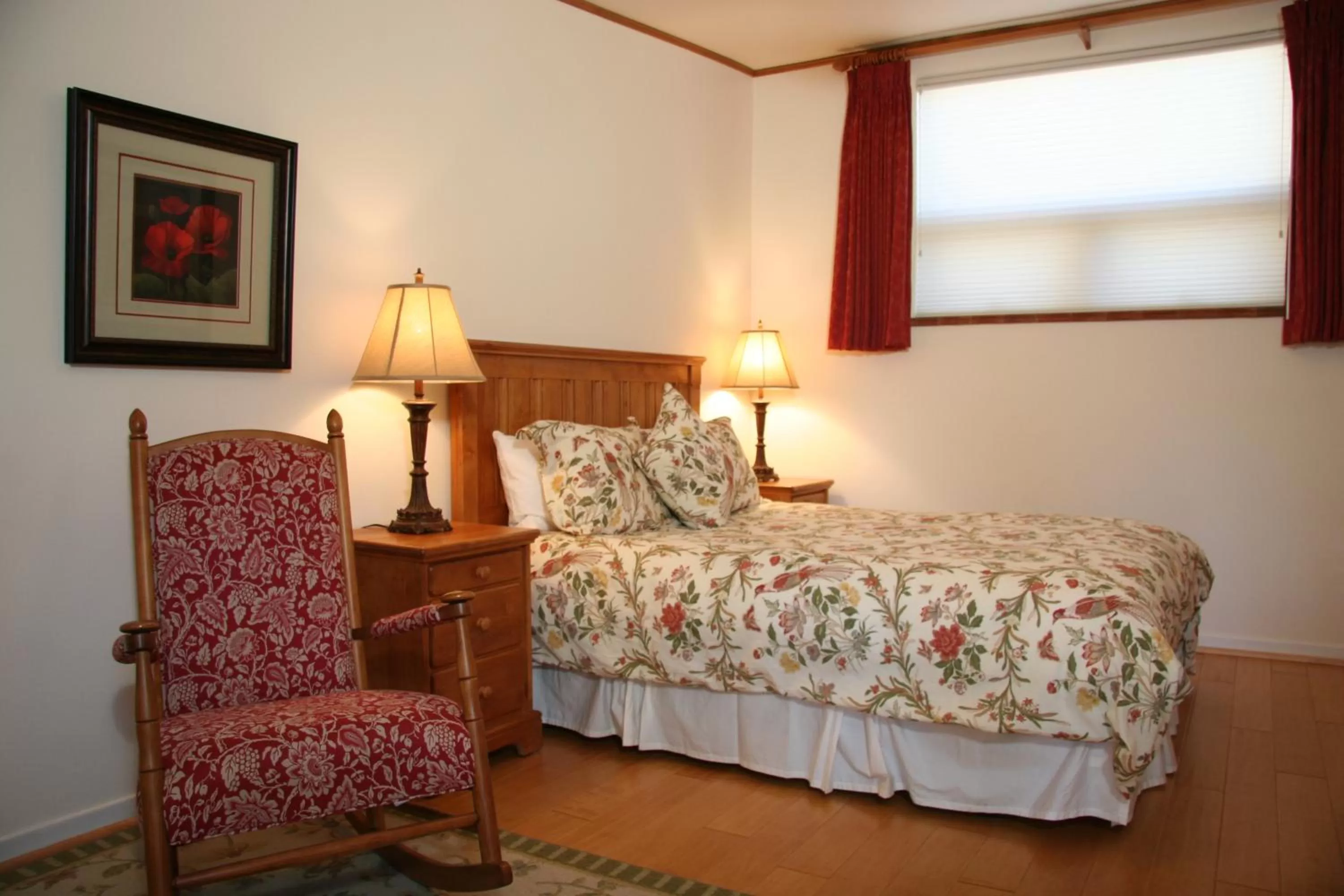 Bedroom, Room Photo in Ojai Retreat & Inn